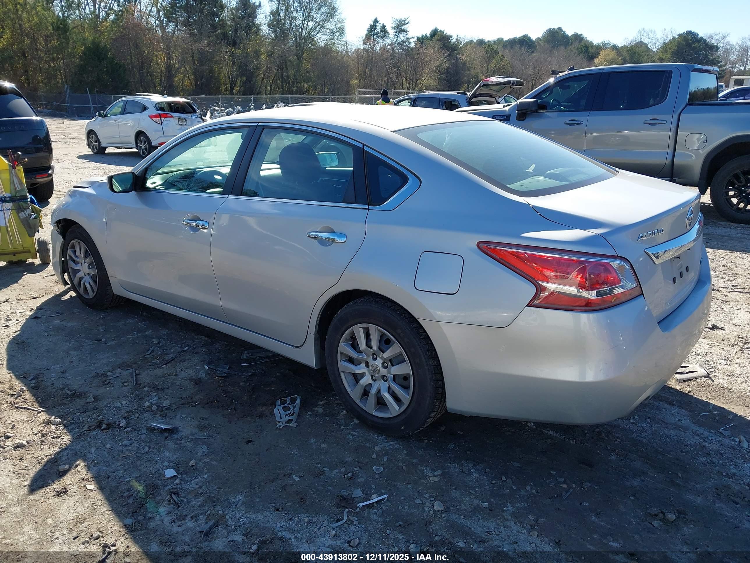 NISSAN ALTIMA image 3