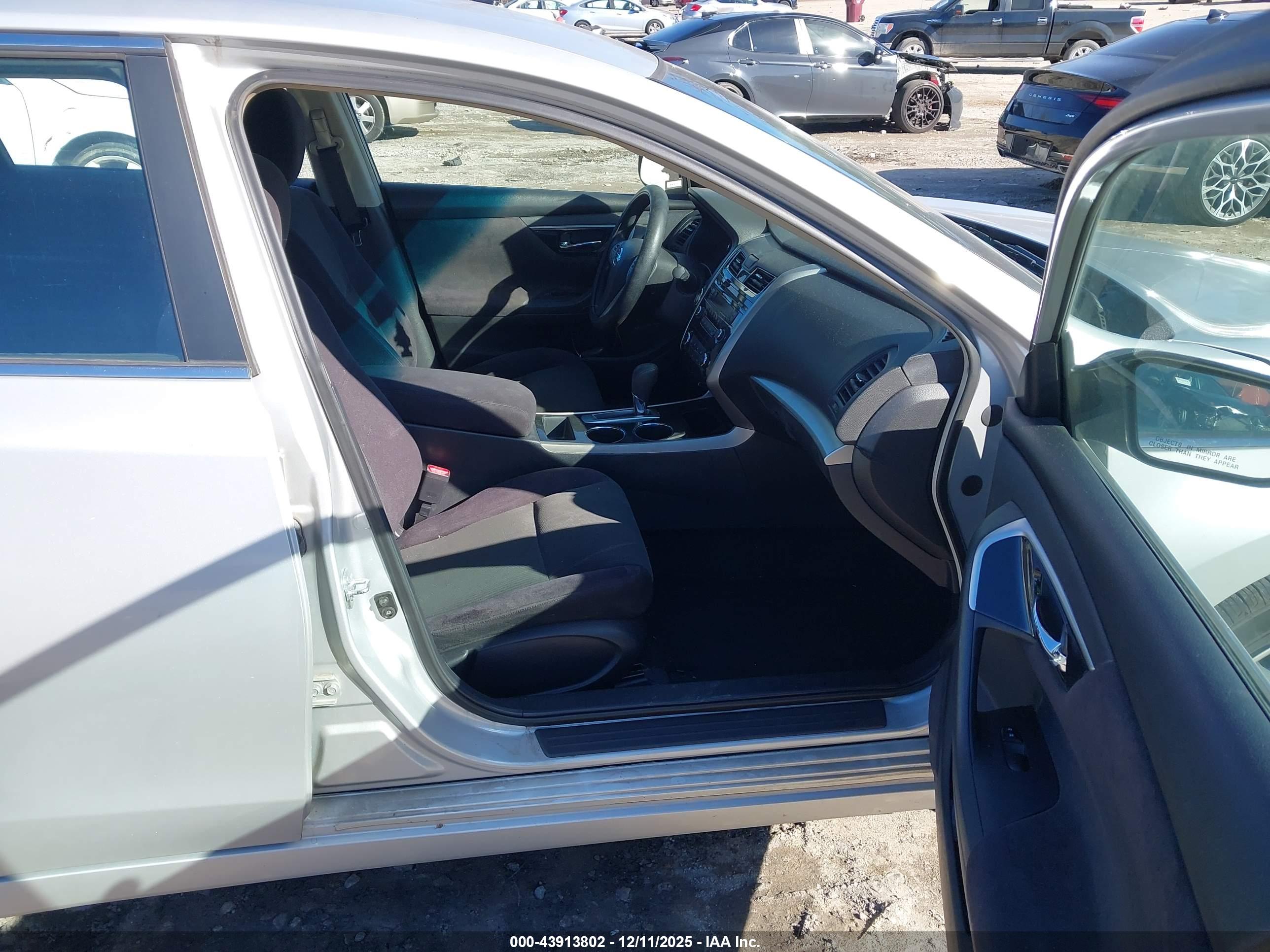 NISSAN ALTIMA image 5