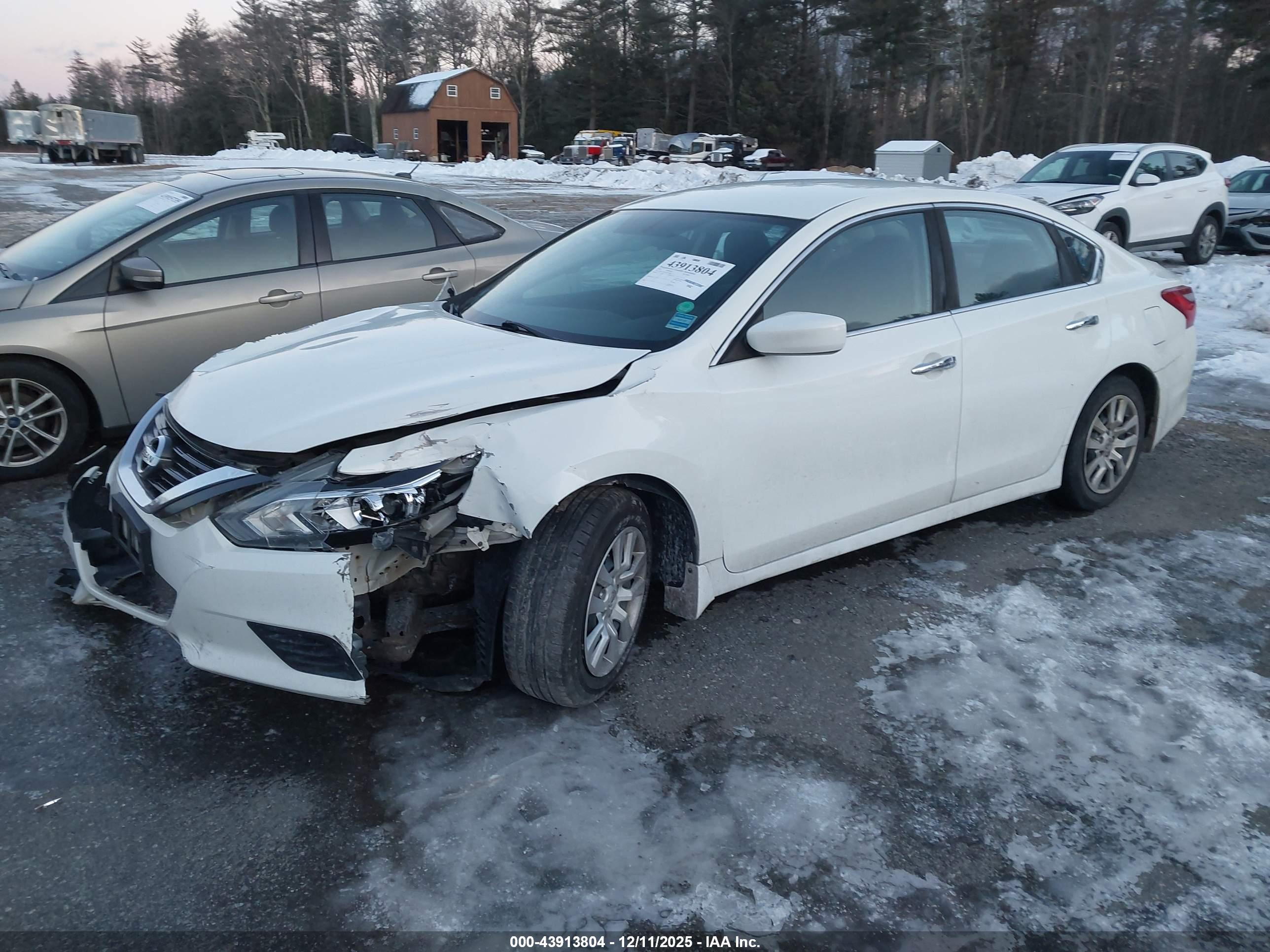 NISSAN ALTIMA image 2