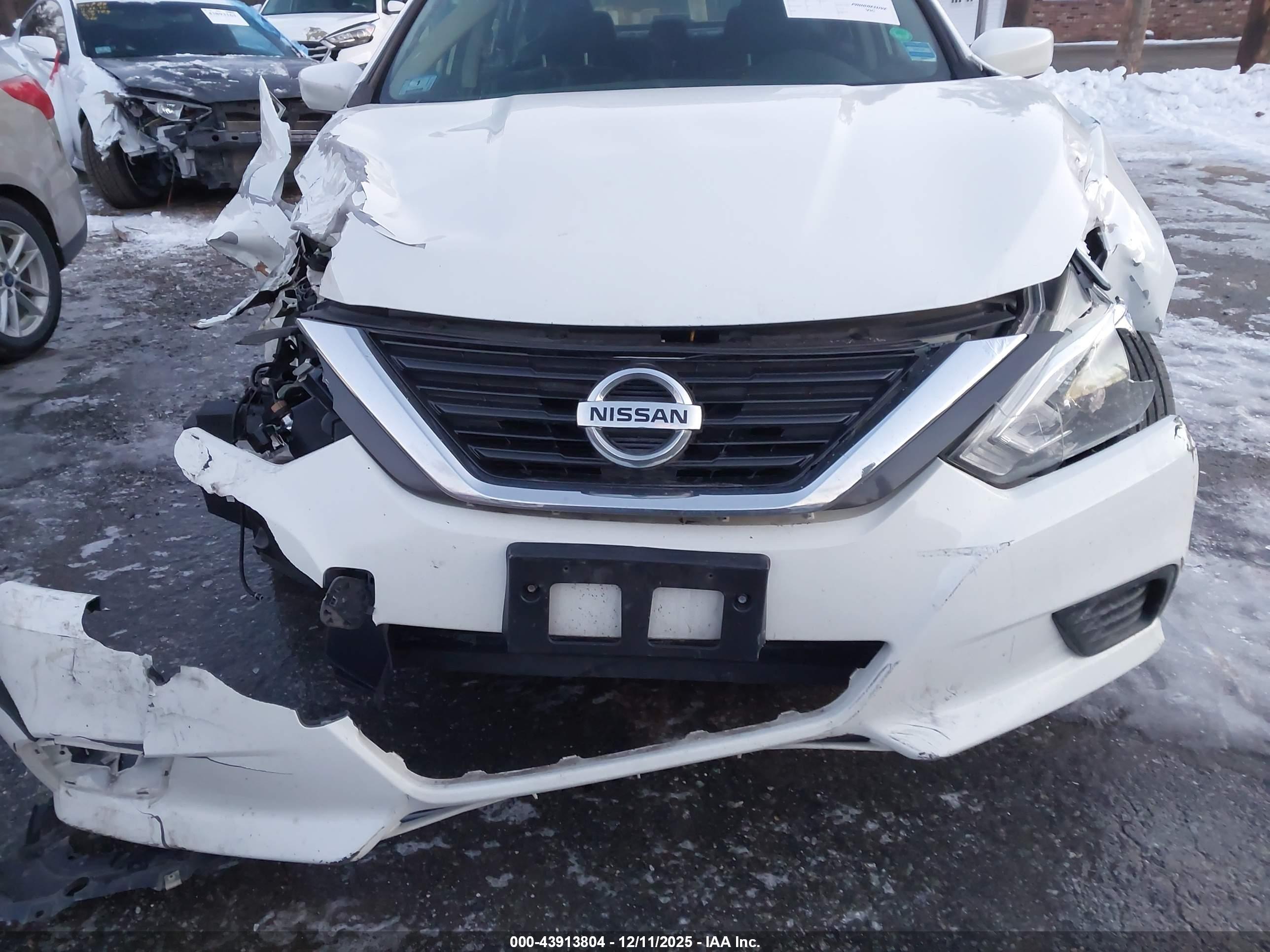 NISSAN ALTIMA image 6