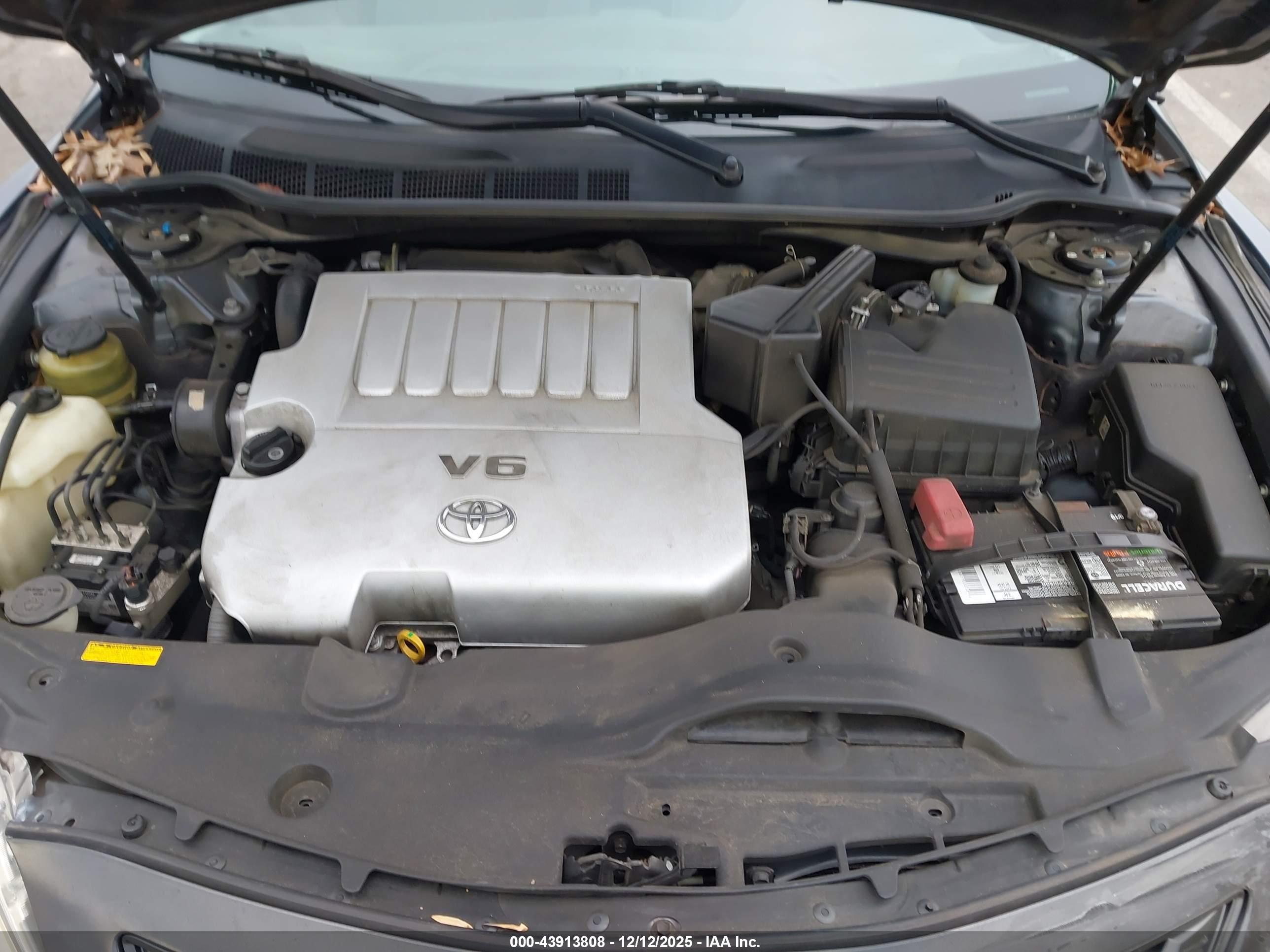 TOYOTA CAMRY image 10