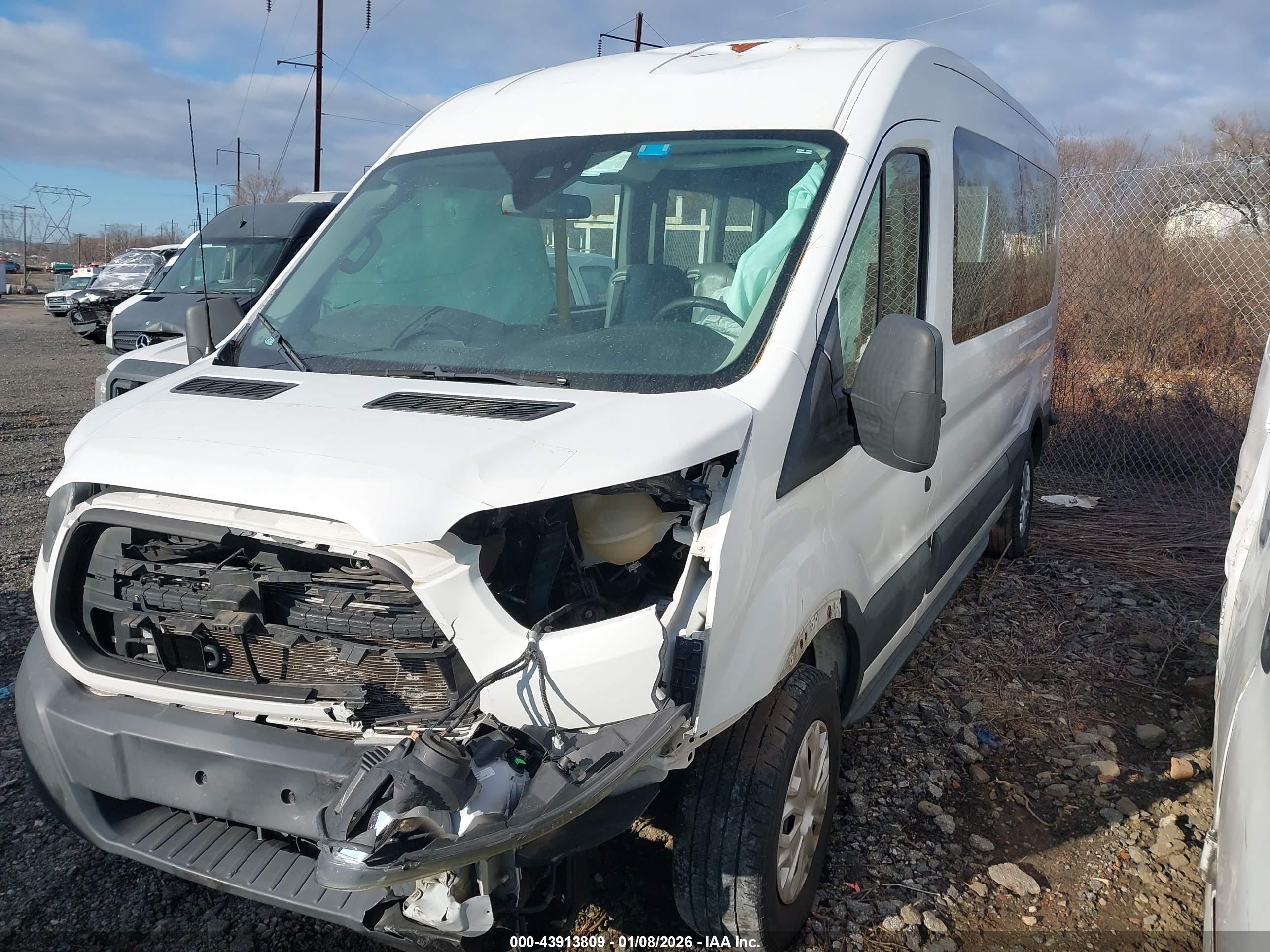 FORD TRANSIT-250 image 2