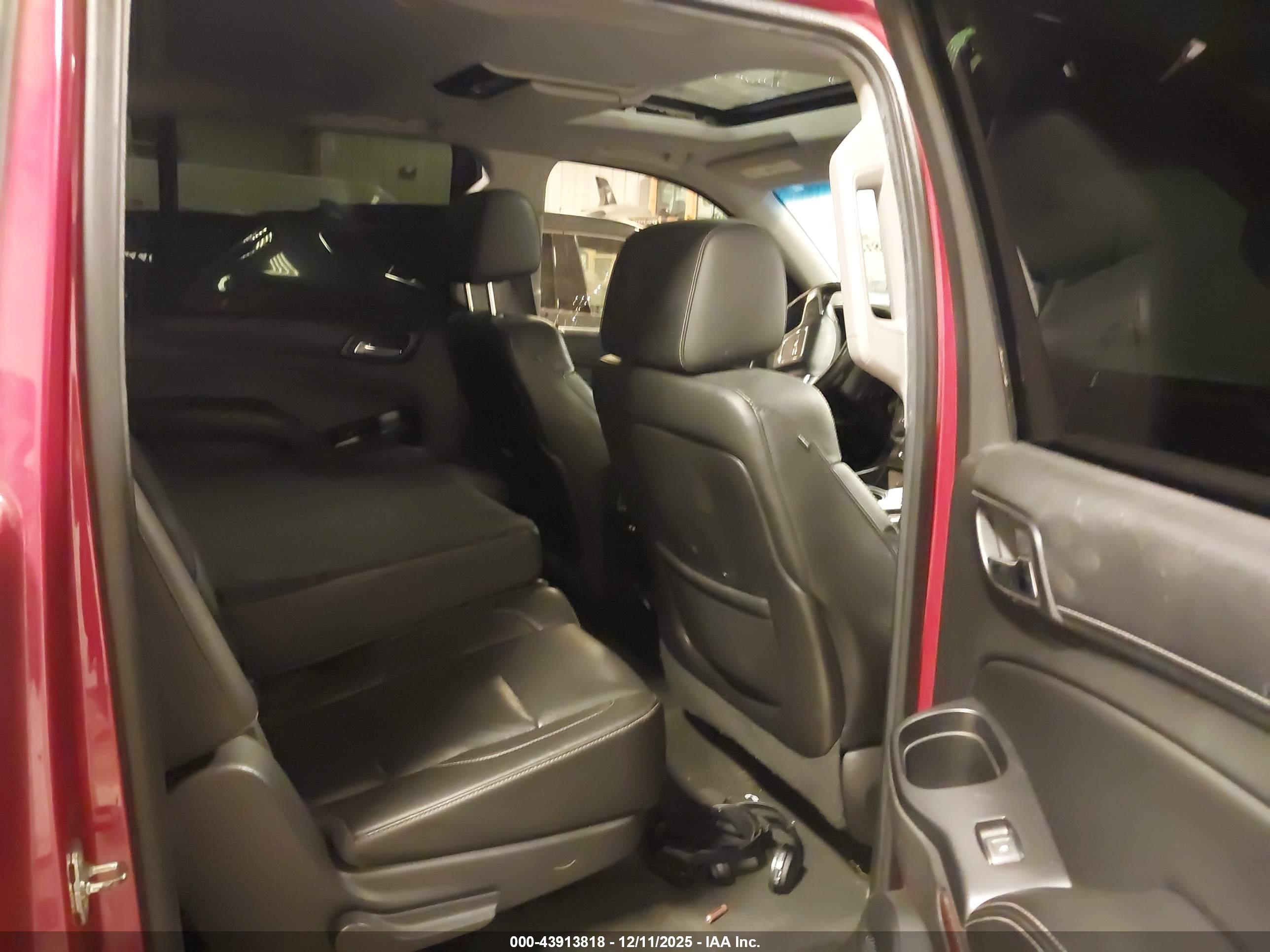 GMC YUKON image 8