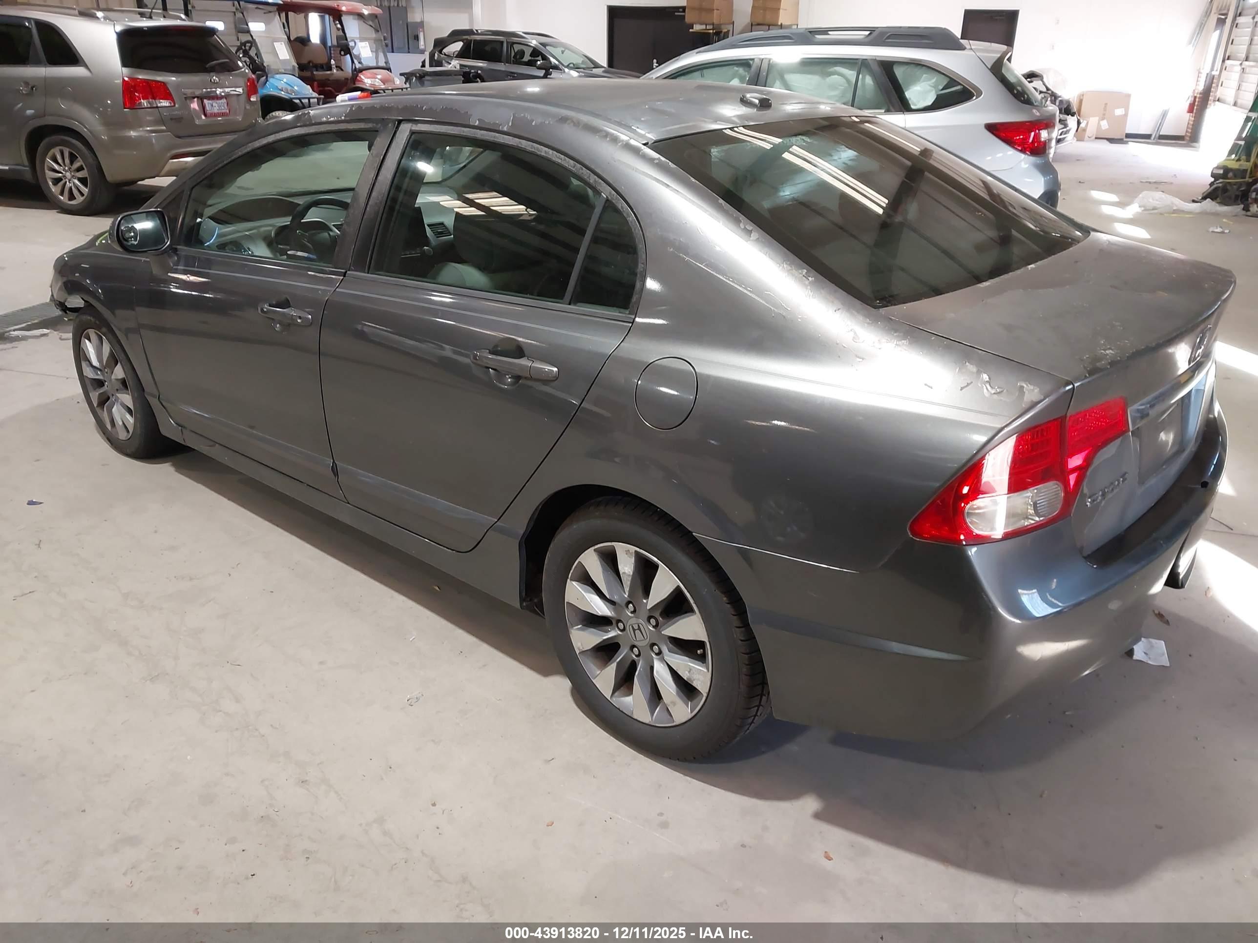 HONDA CIVIC image 3