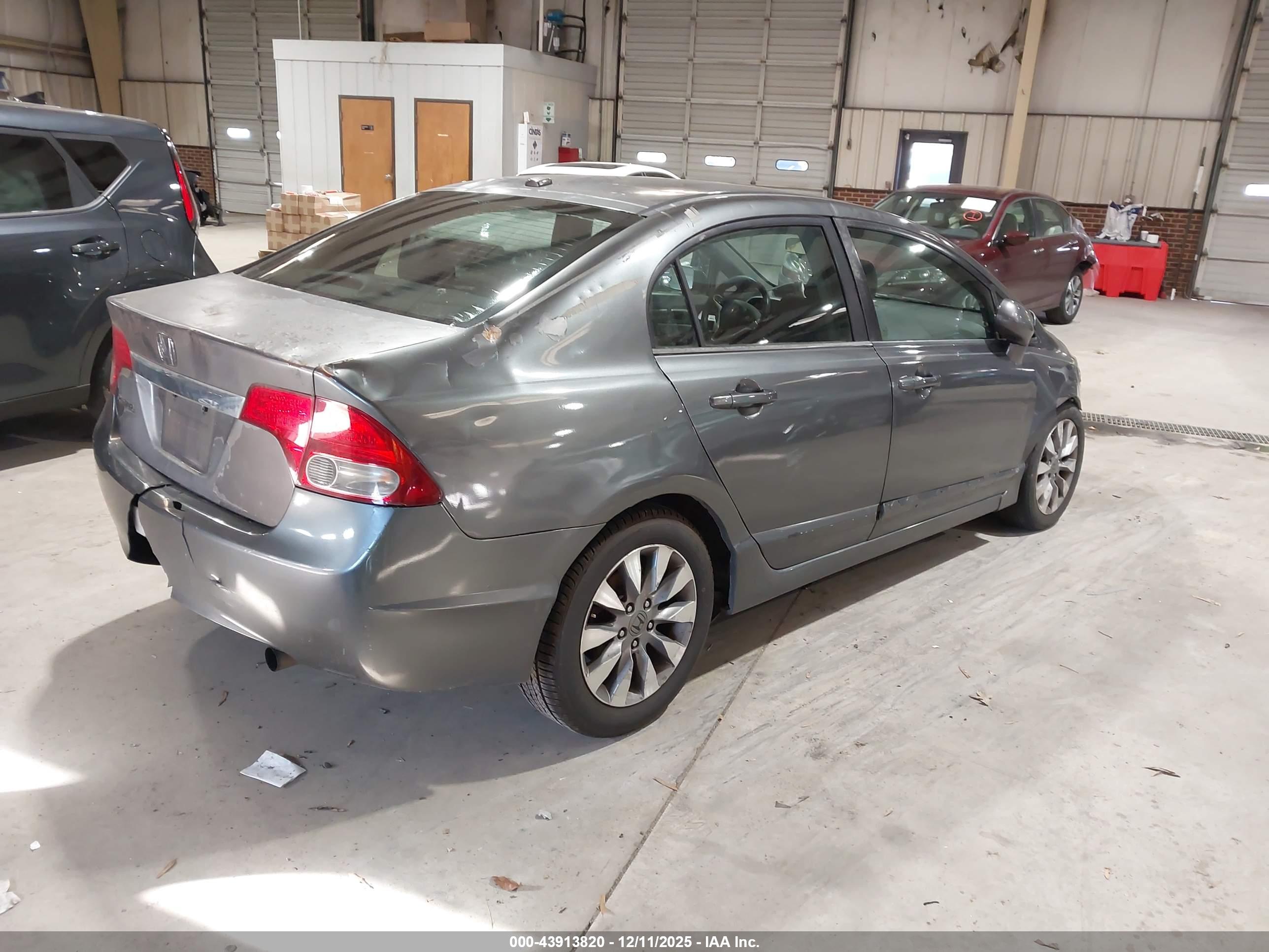 HONDA CIVIC image 4