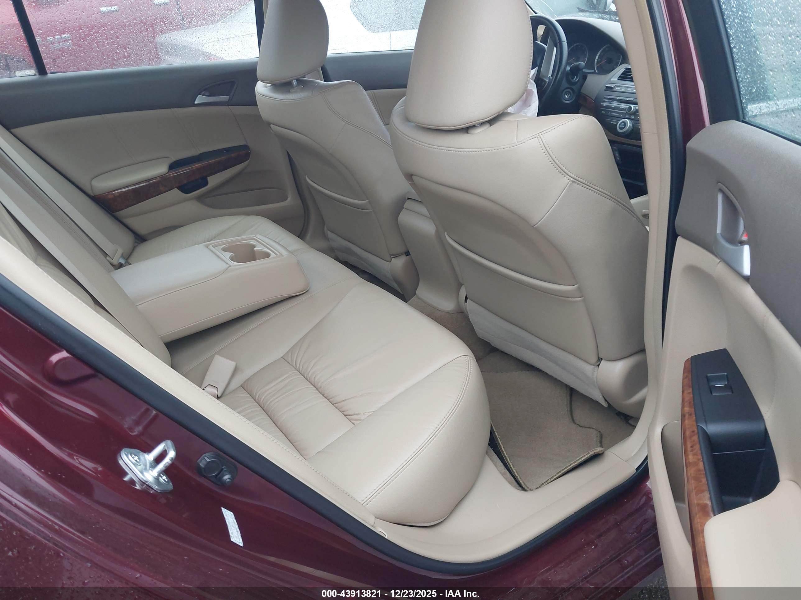 HONDA ACCORD image 8