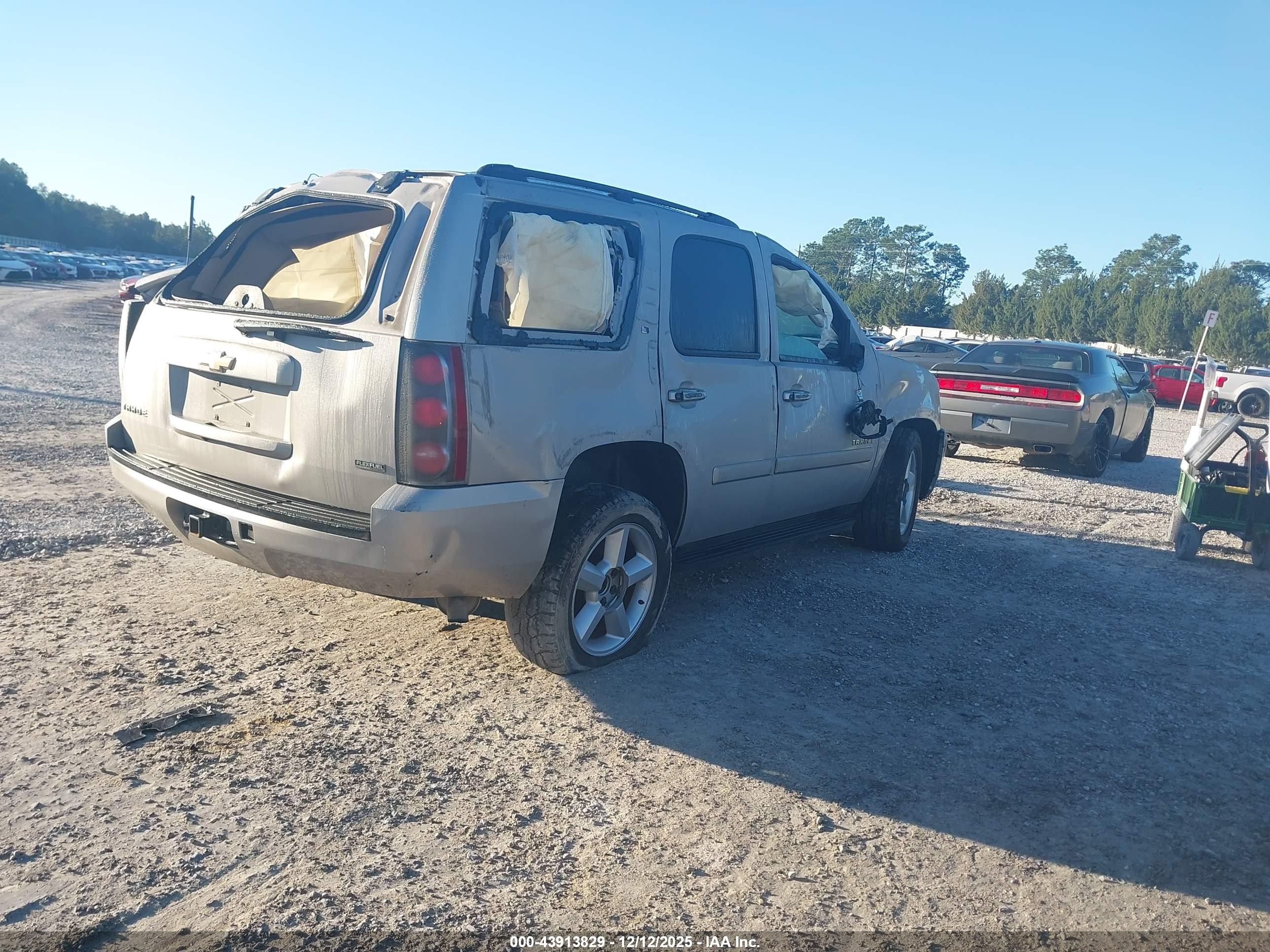 CHEVROLET TAHOE image 4