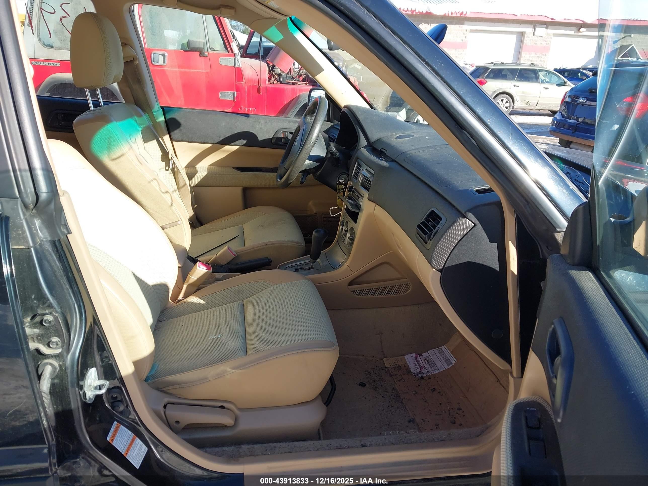 SUBARU FORESTER image 5