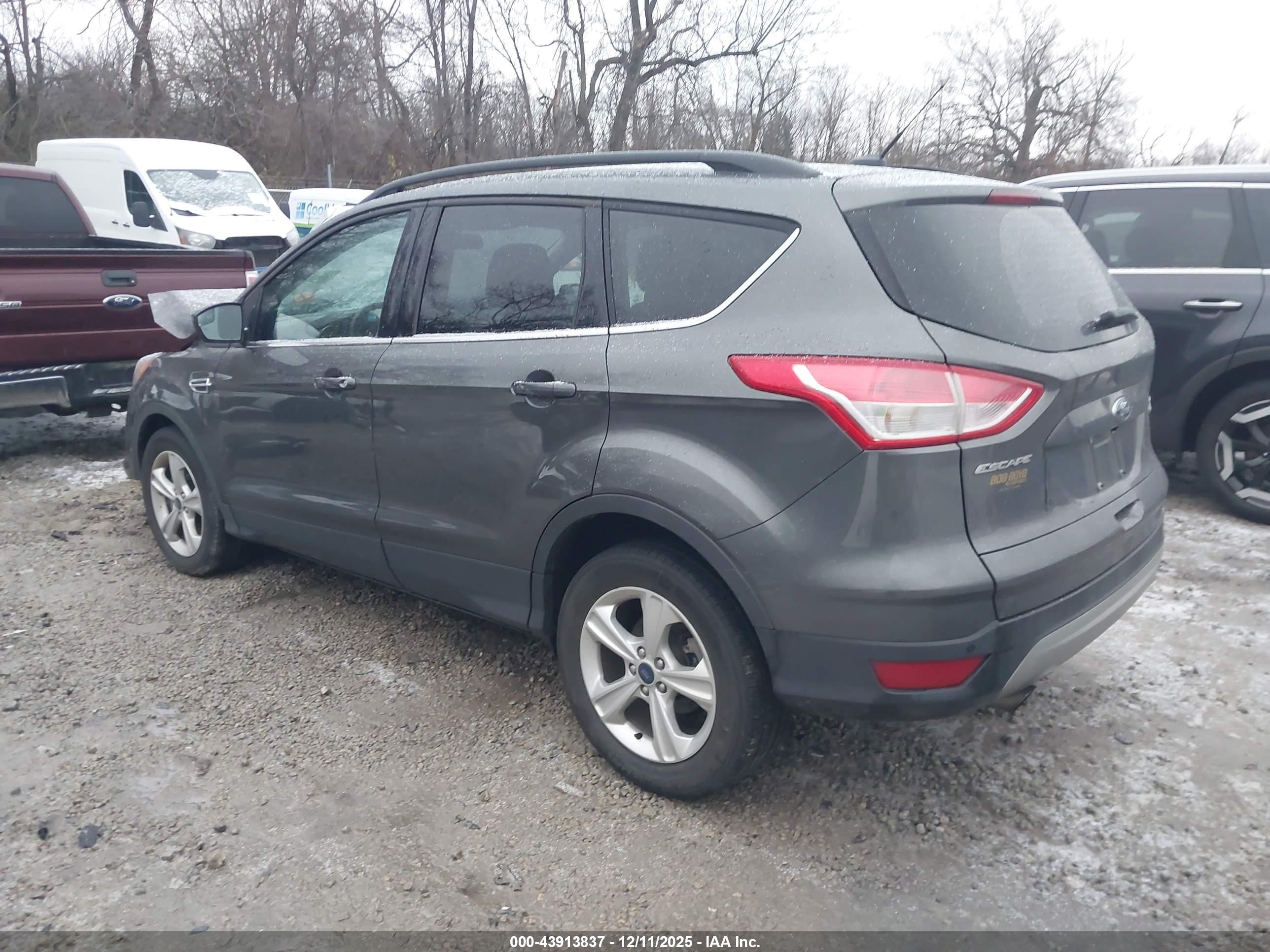 FORD ESCAPE image 3