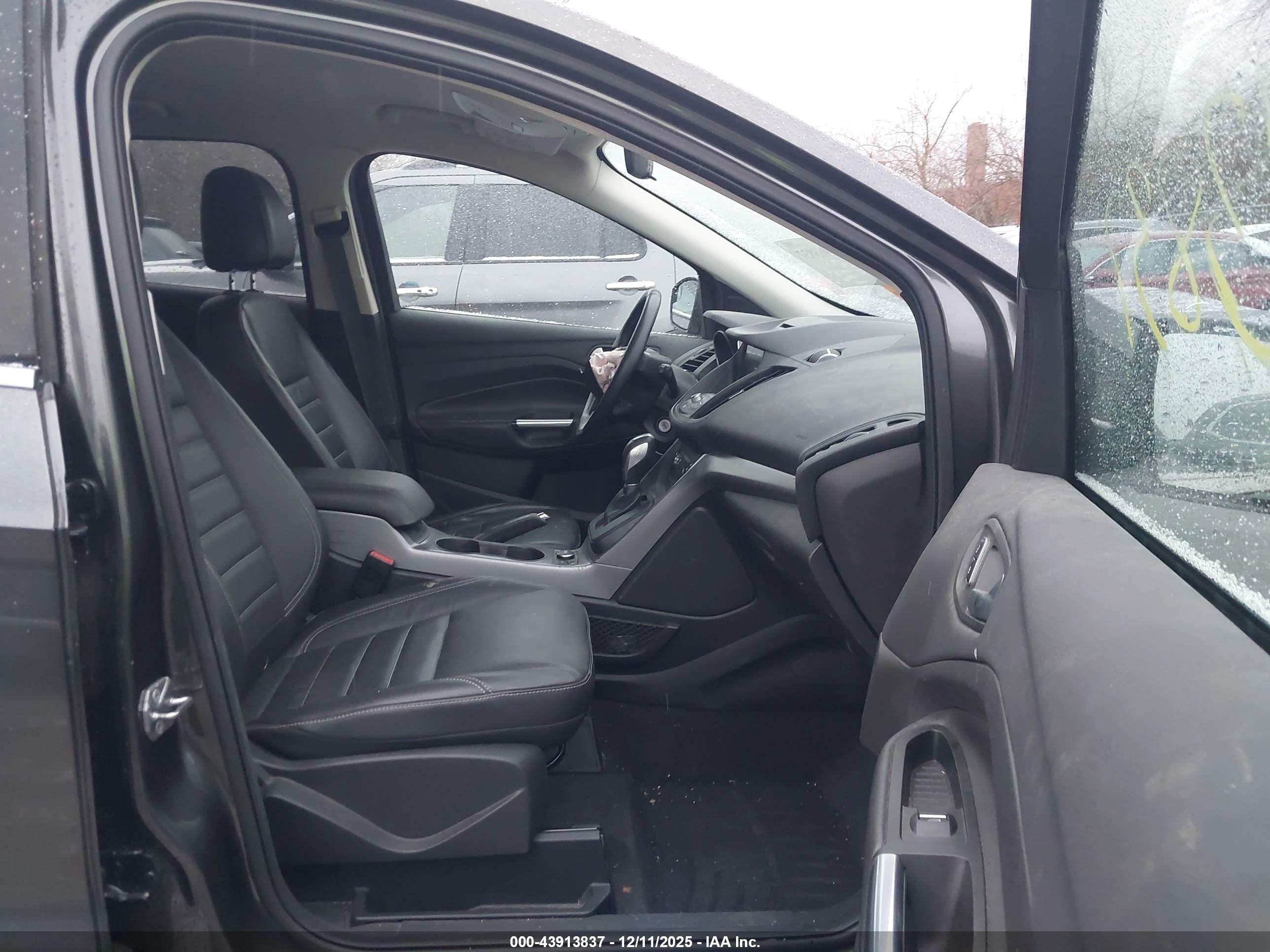FORD ESCAPE image 5