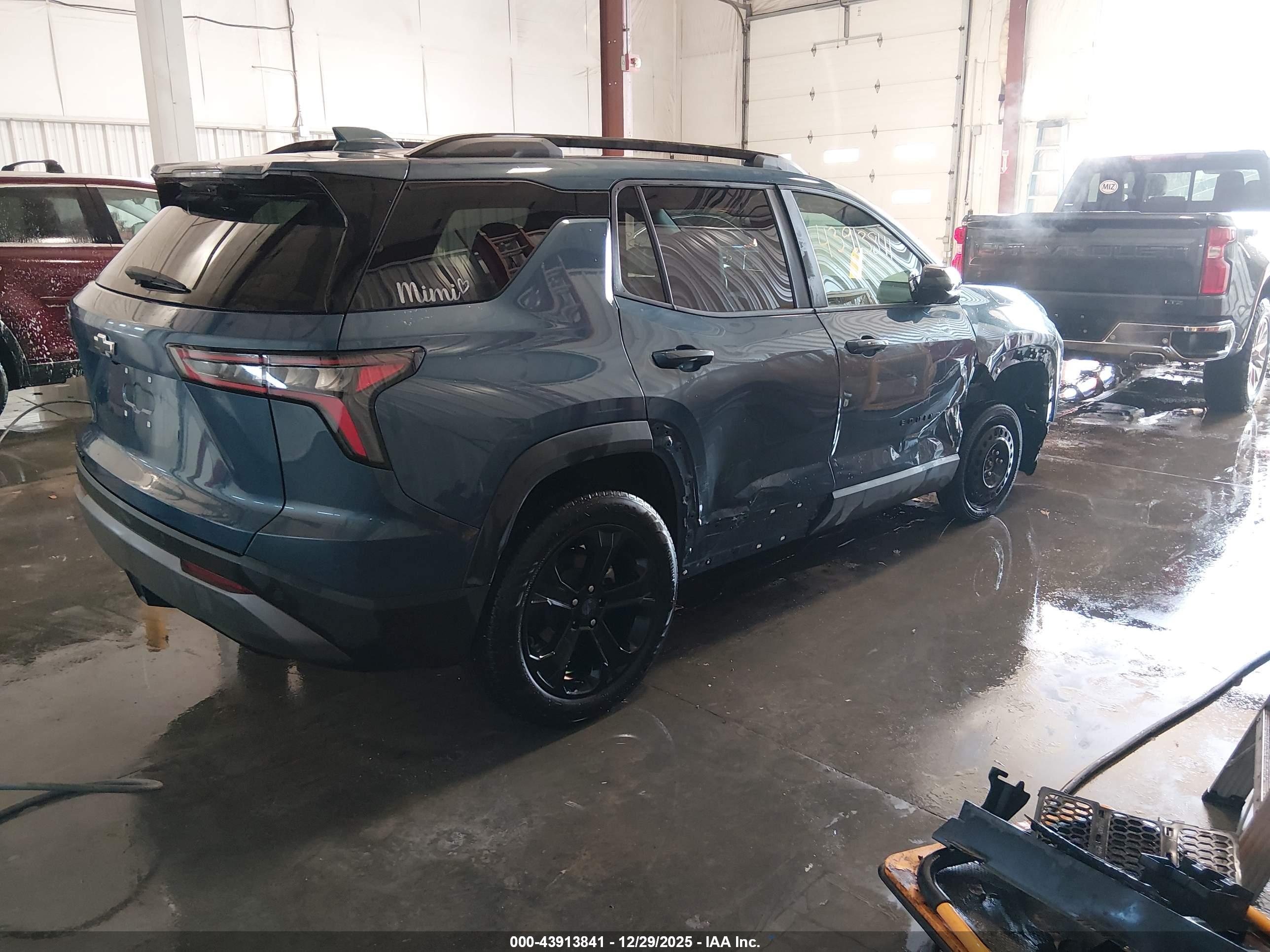 CHEVROLET EQUINOX image 4