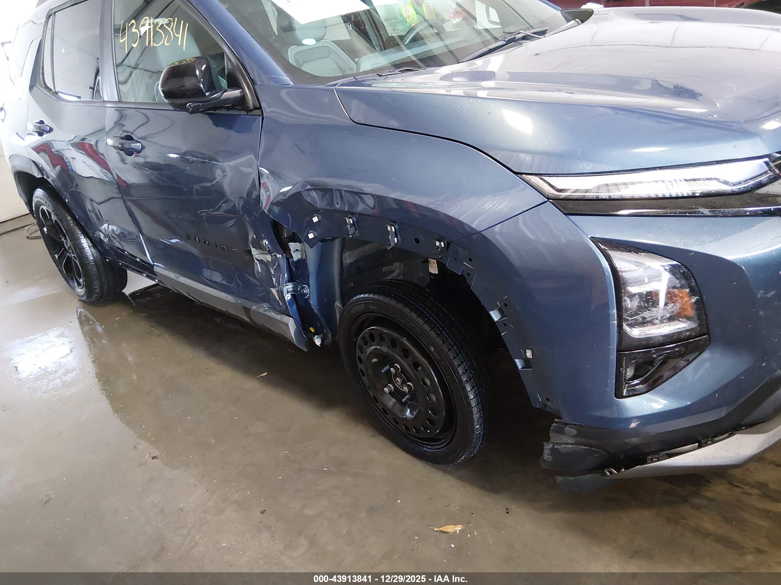CHEVROLET EQUINOX image 6