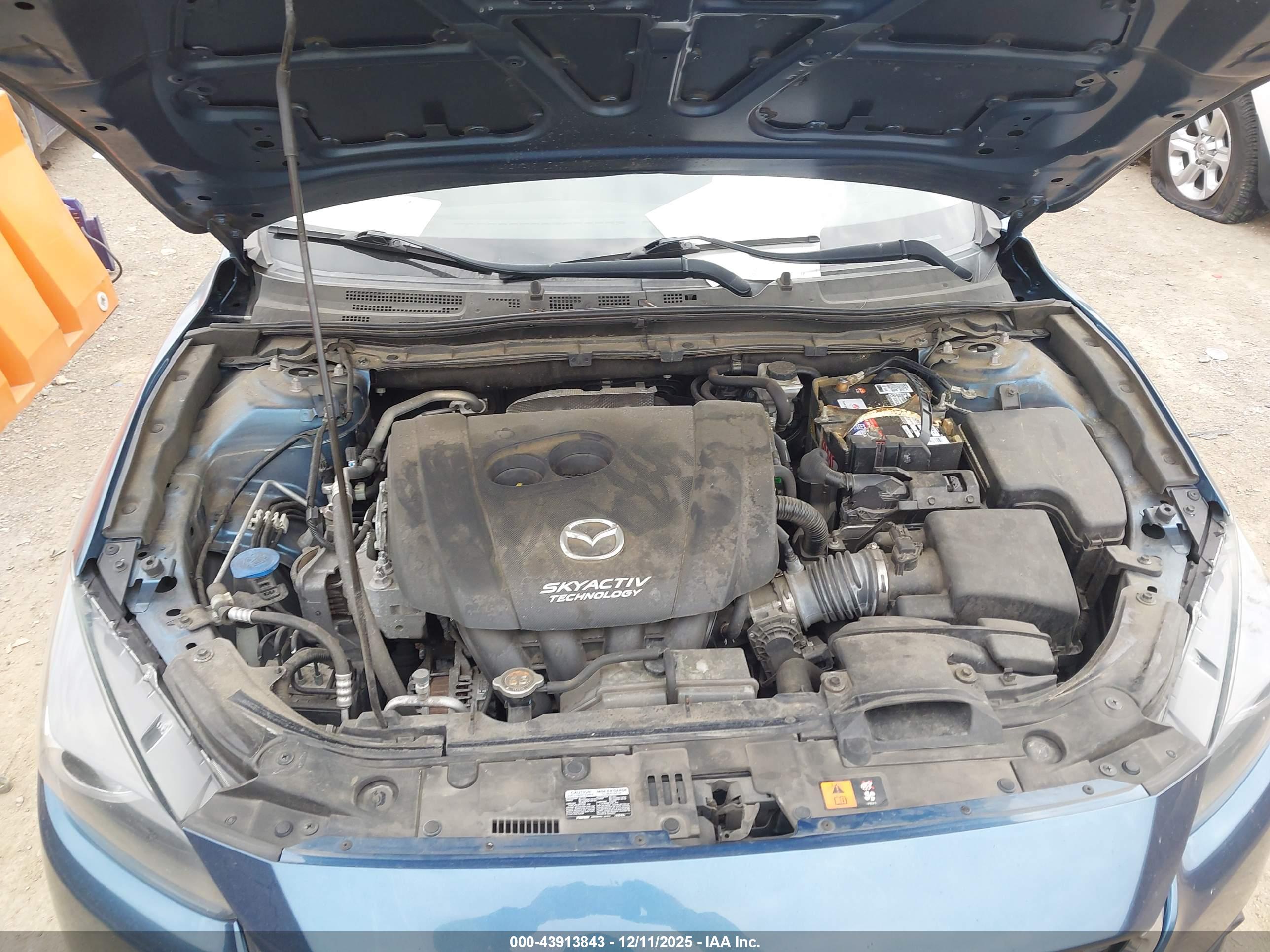 MAZDA MAZDA3 image 10