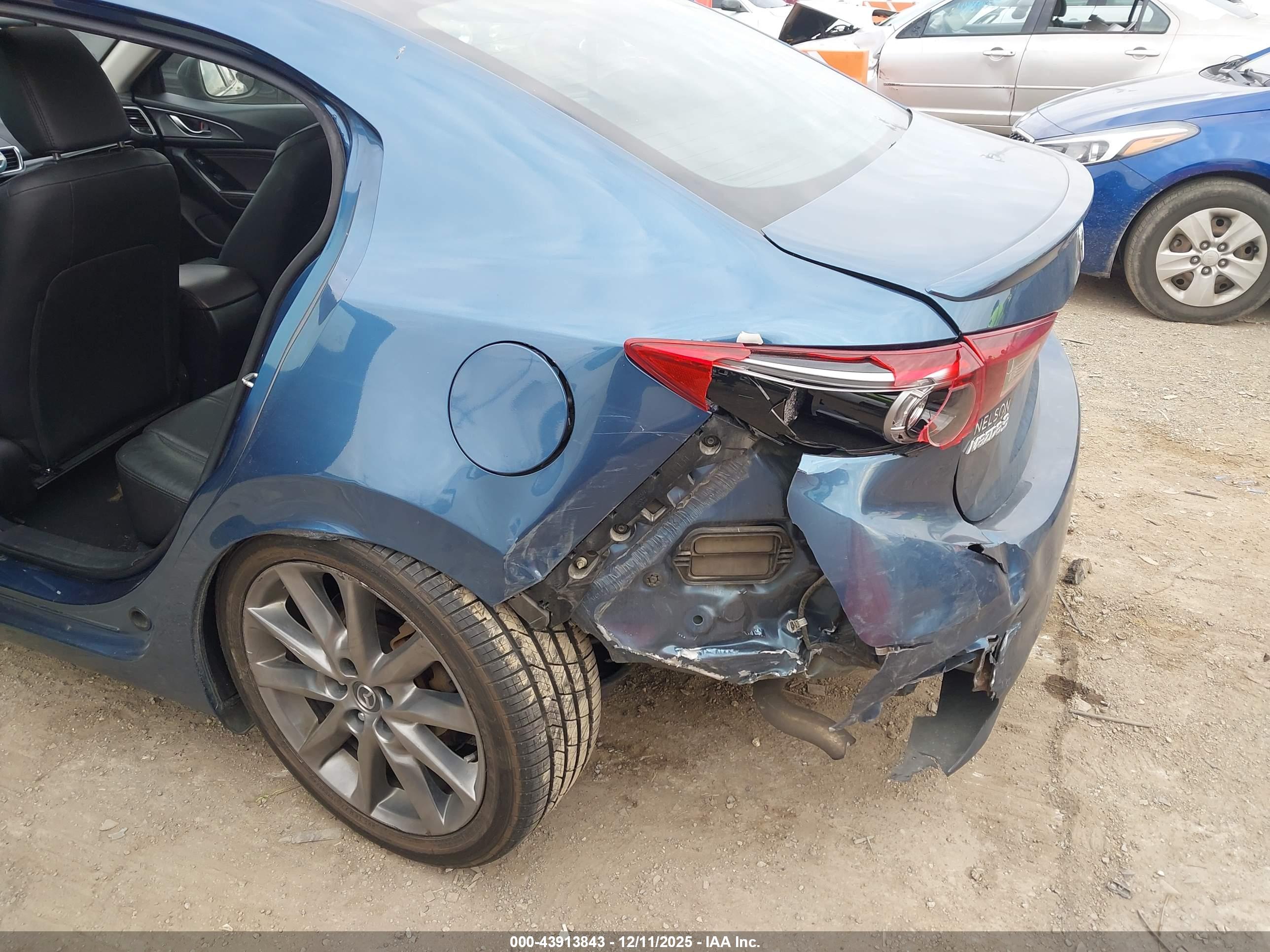 MAZDA MAZDA3 image 6