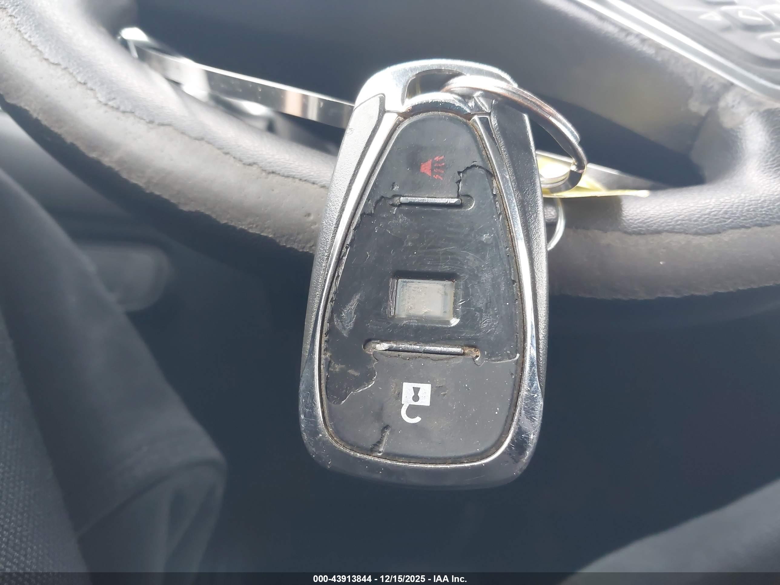 CHEVROLET EQUINOX image 11