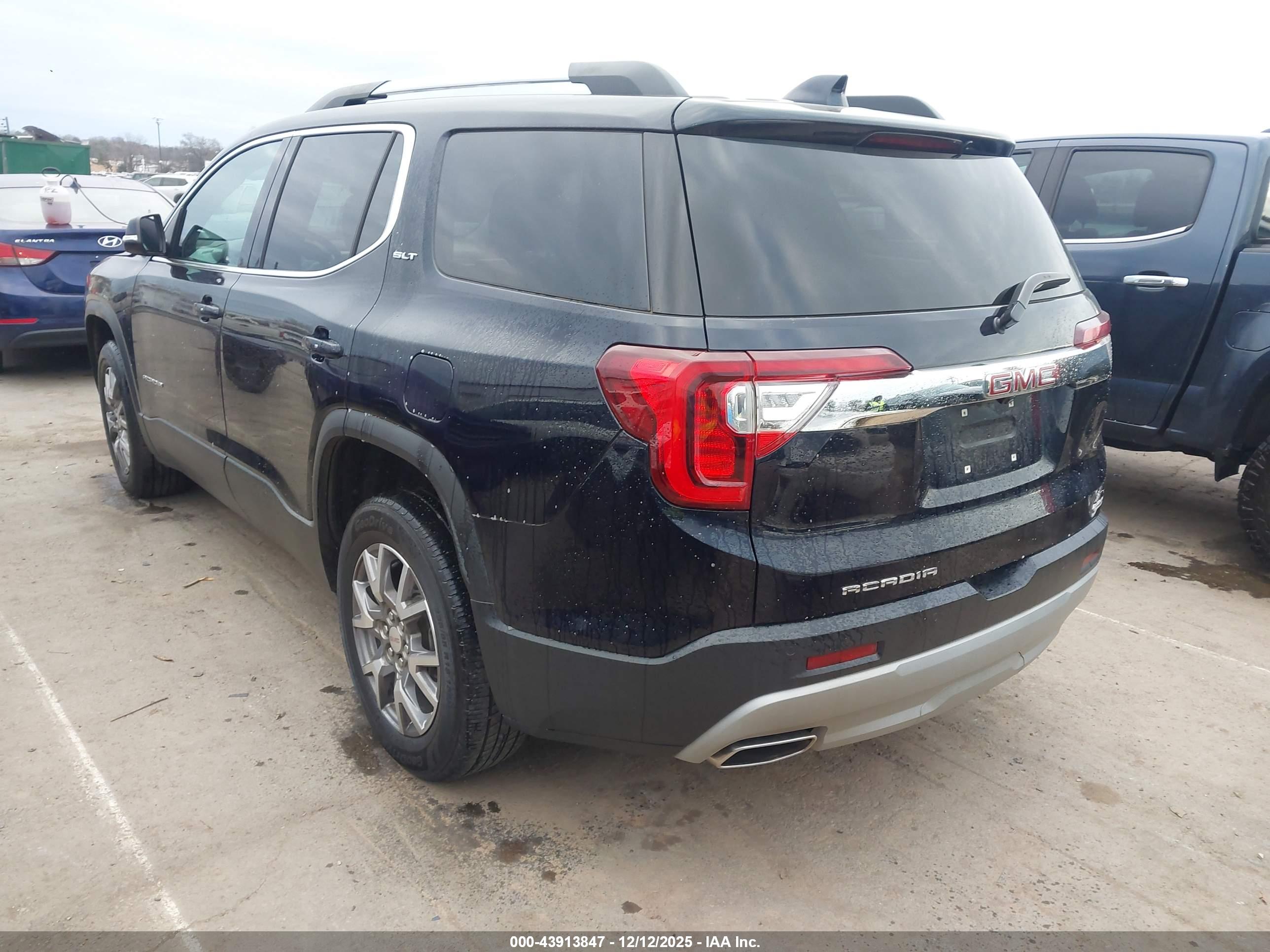 GMC ACADIA image 3