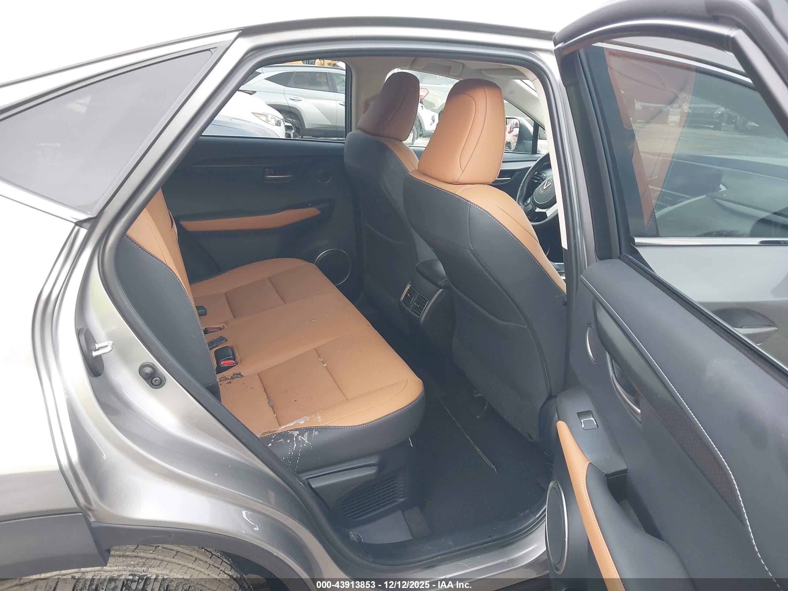 LEXUS NX image 8