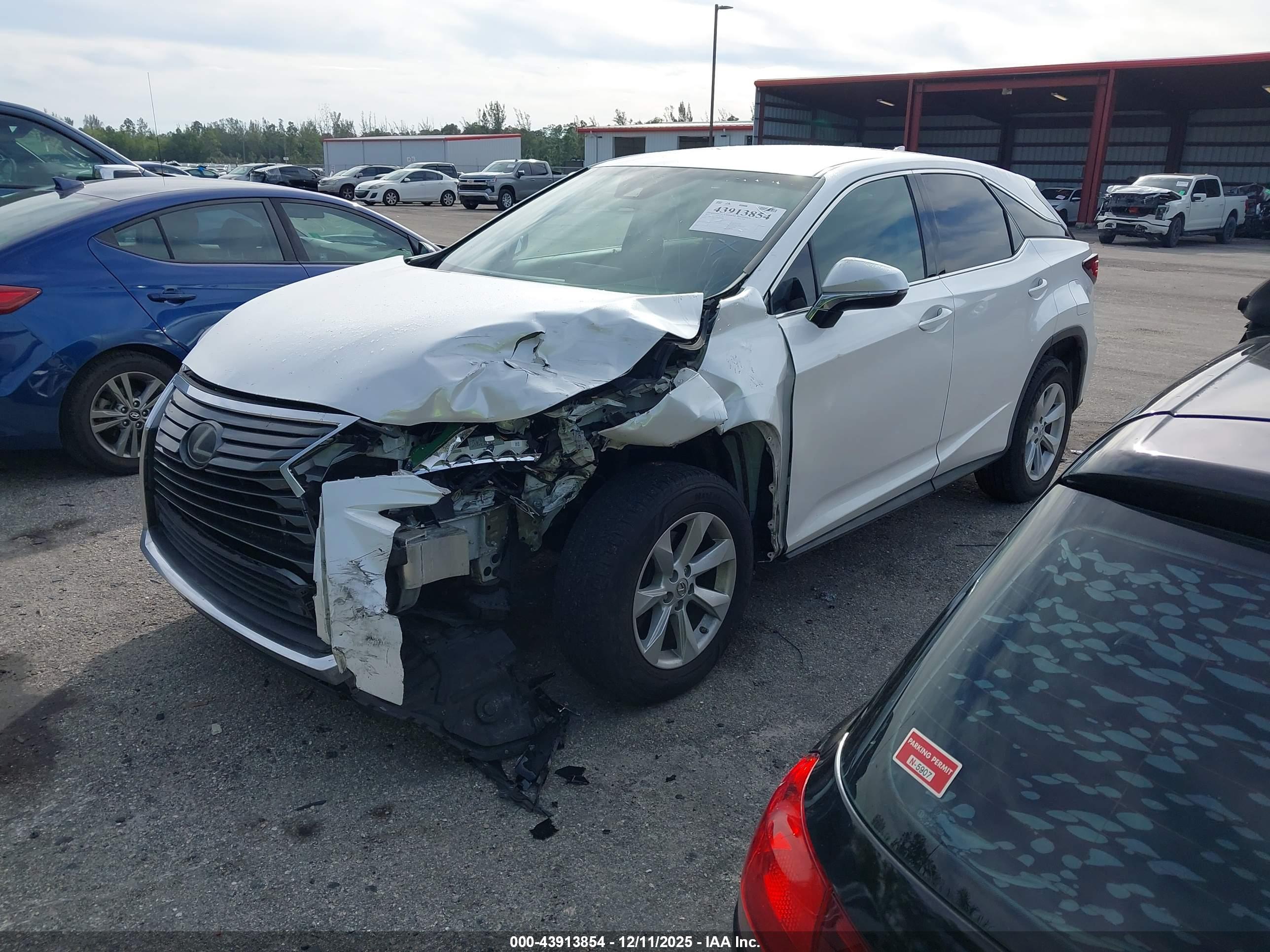 LEXUS RX image 2