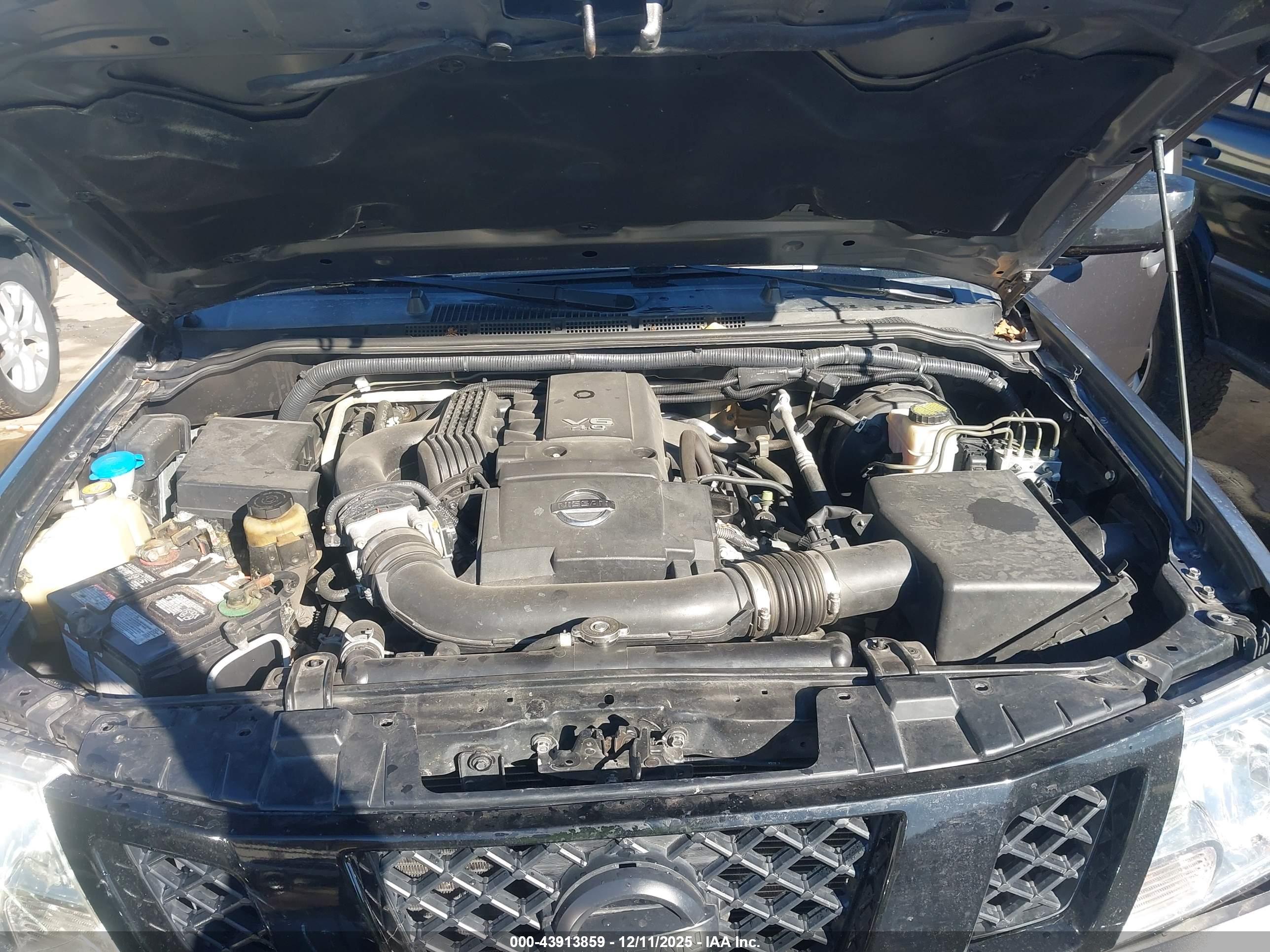 NISSAN FRONTIER image 10