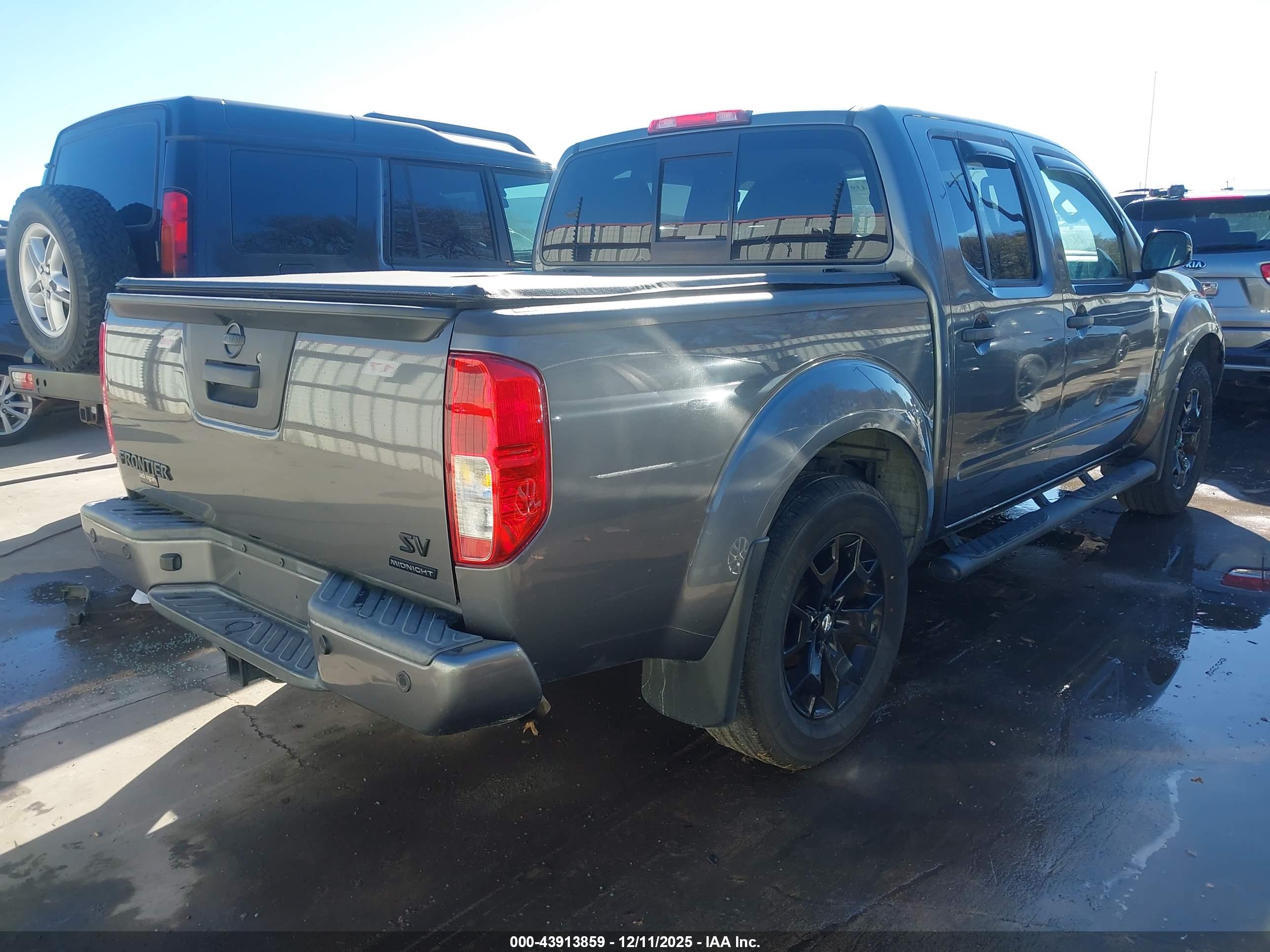 NISSAN FRONTIER image 4