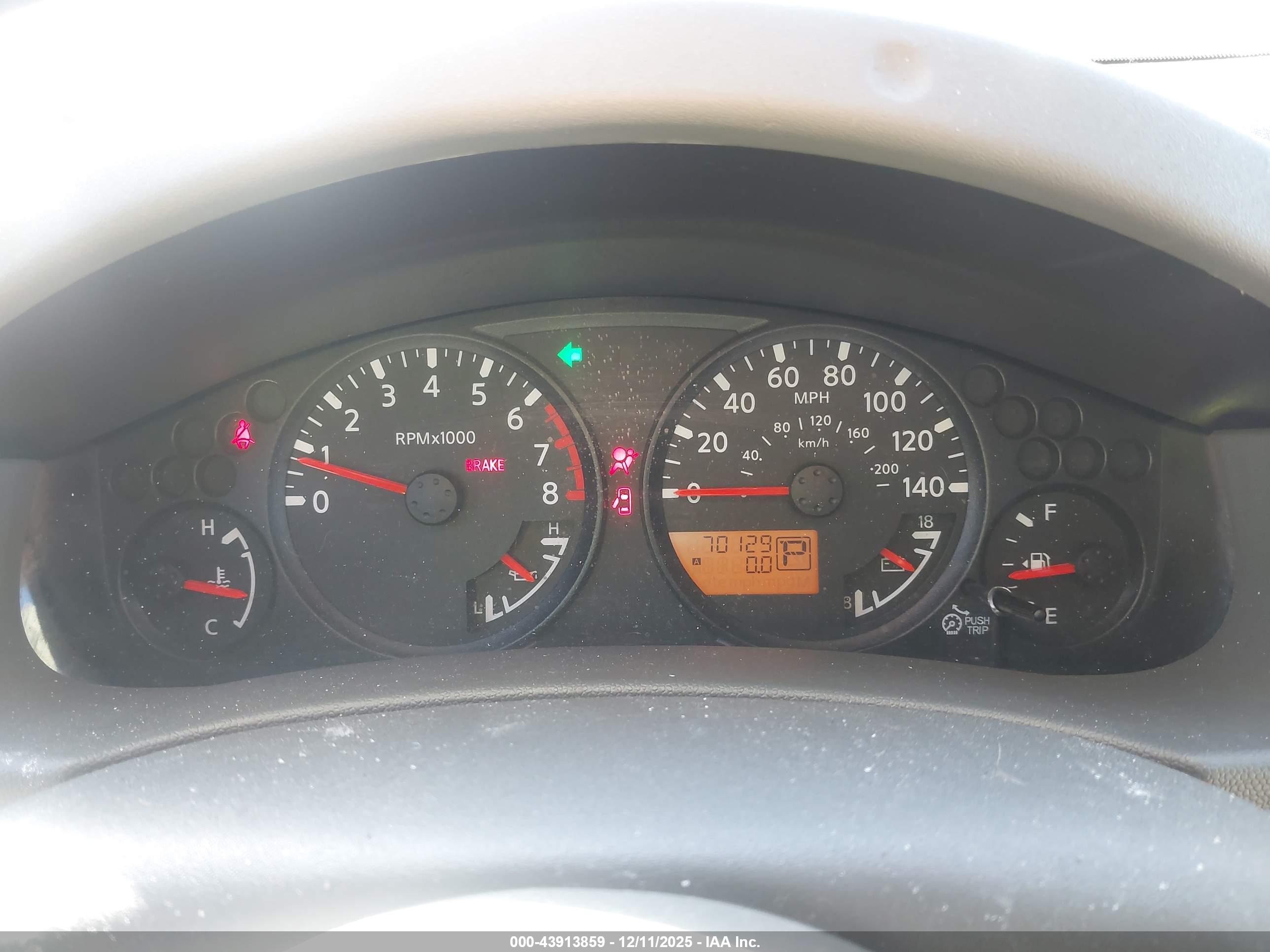NISSAN FRONTIER image 7
