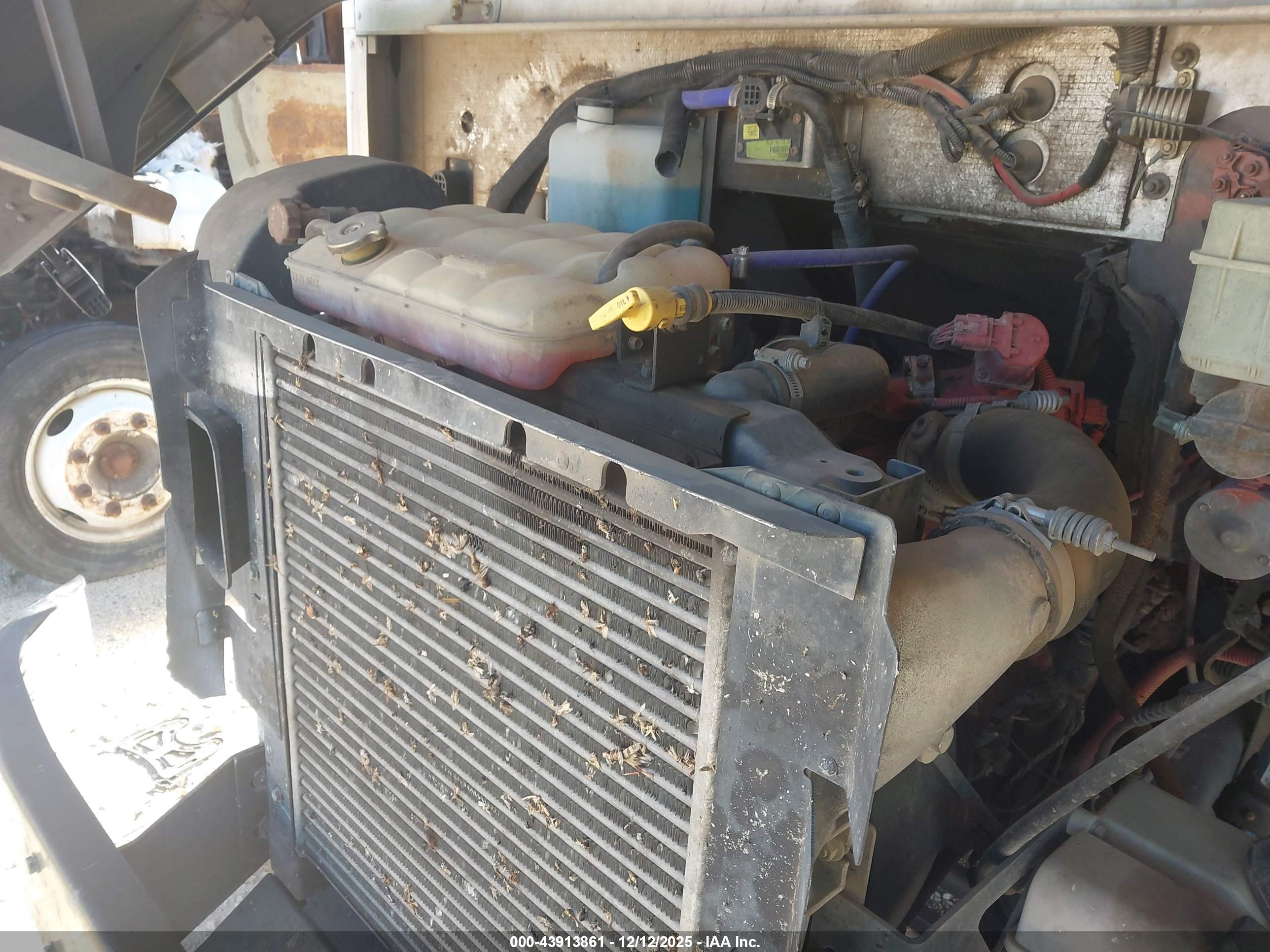 FREIGHTLINER CHASSIS image 10