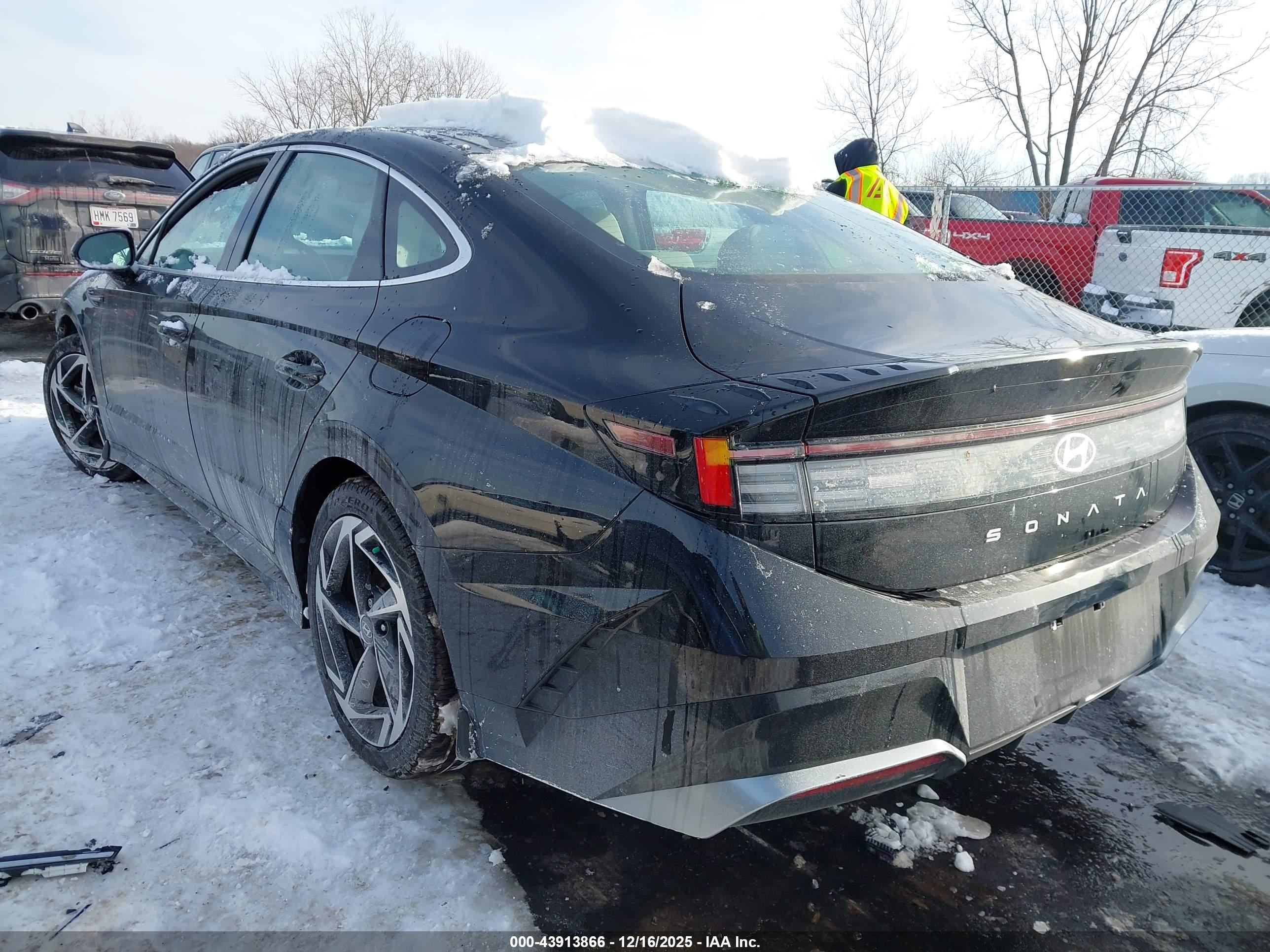 HYUNDAI SONATA image 3