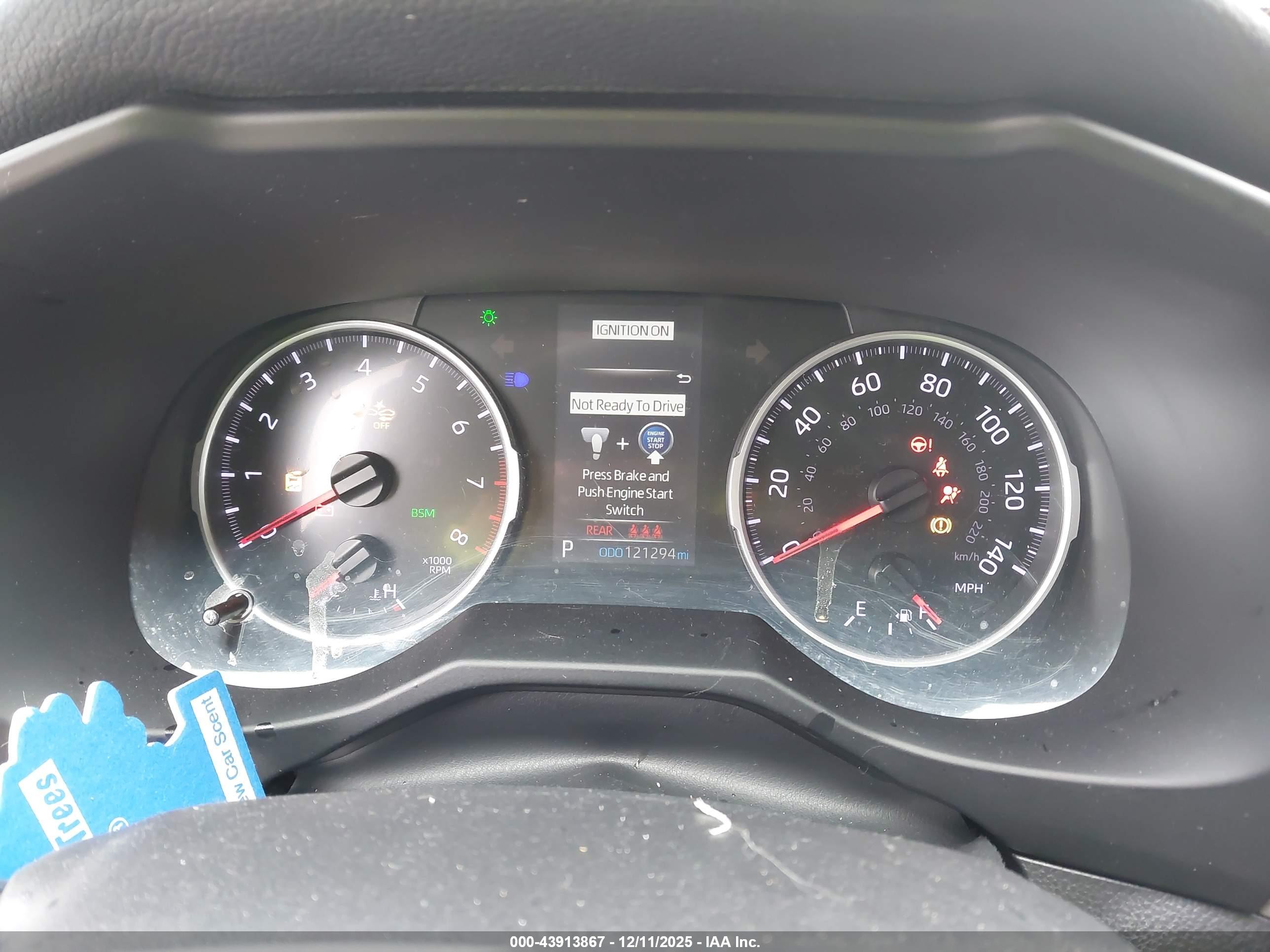 TOYOTA RAV4 image 7