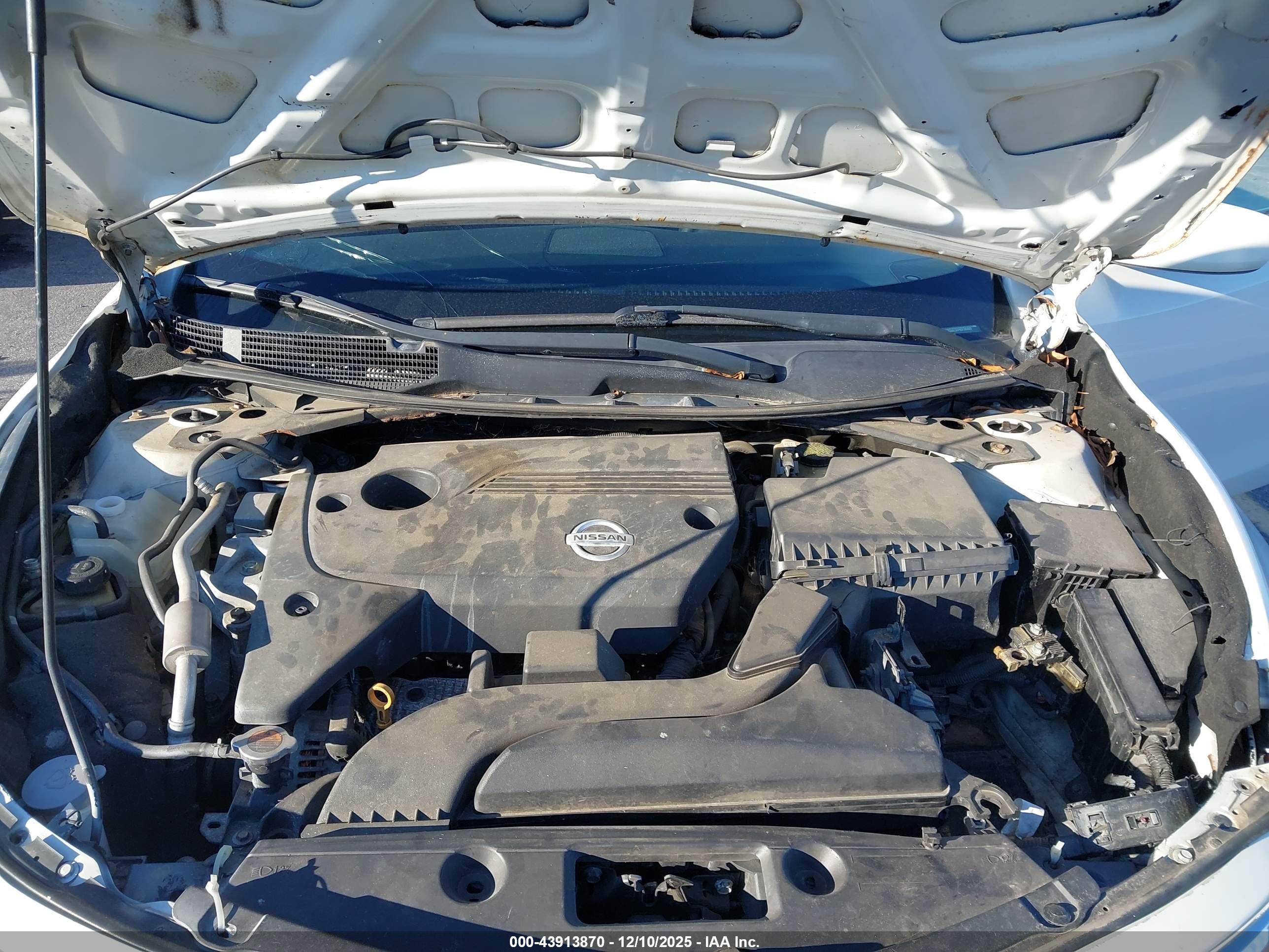NISSAN ALTIMA image 10