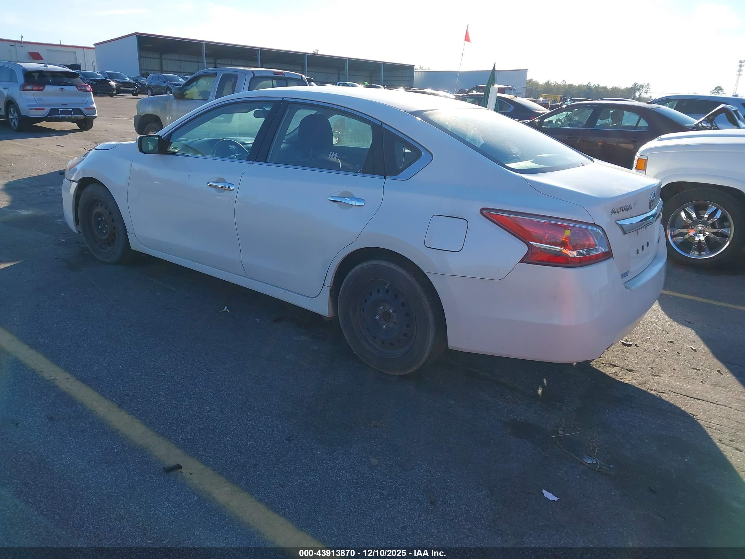 NISSAN ALTIMA image 3