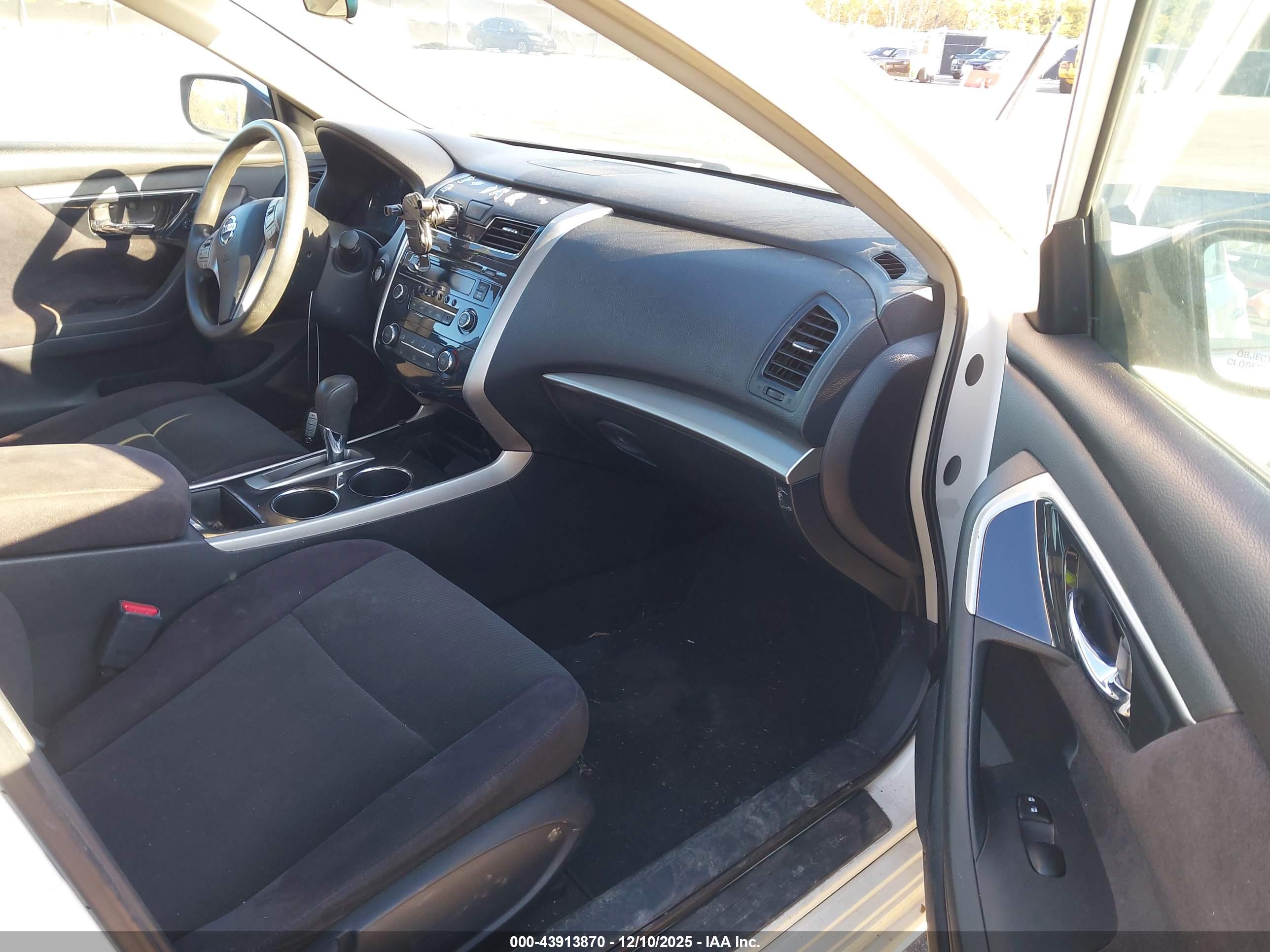 NISSAN ALTIMA image 5