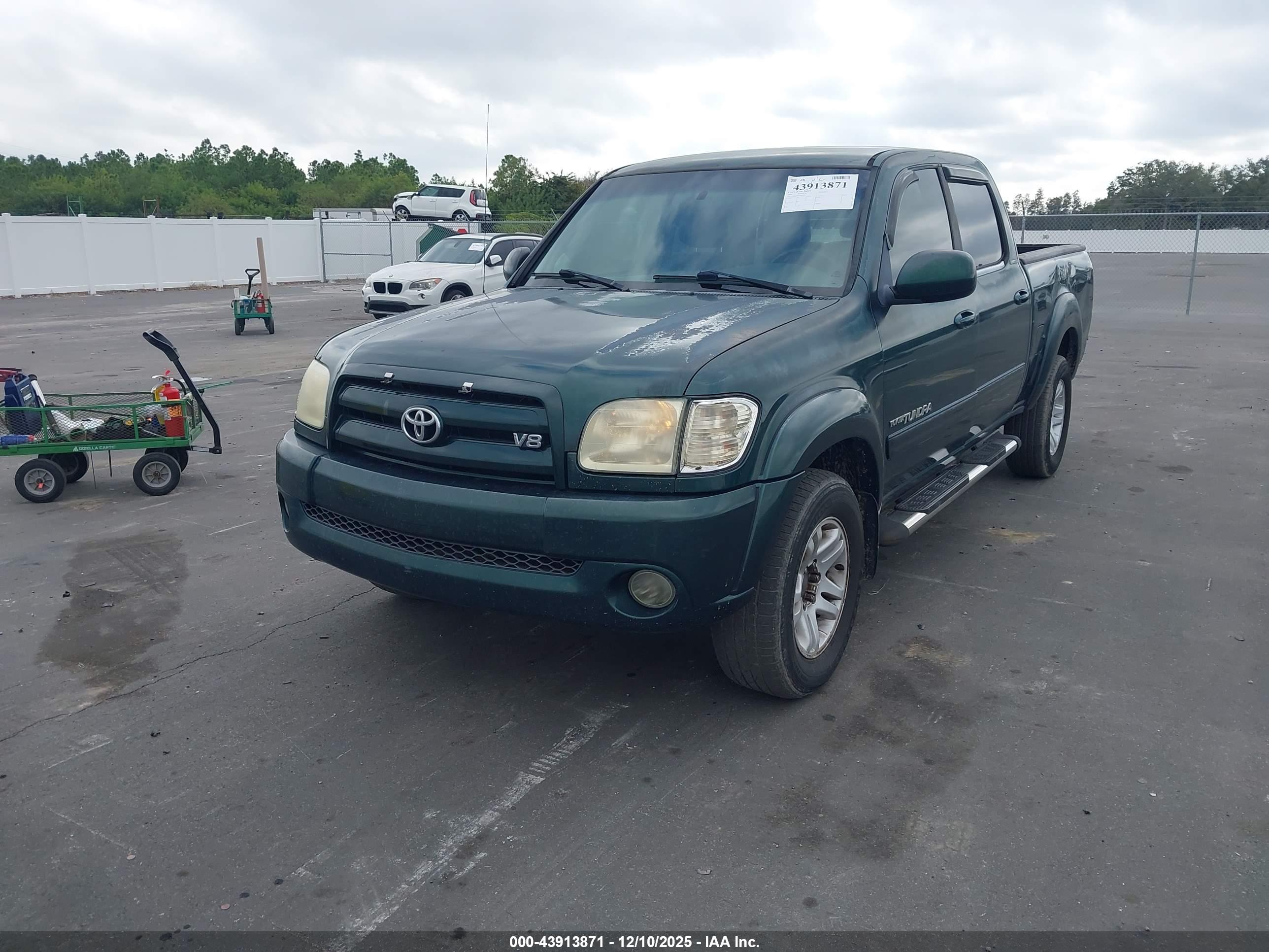 TOYOTA TUNDRA image 2
