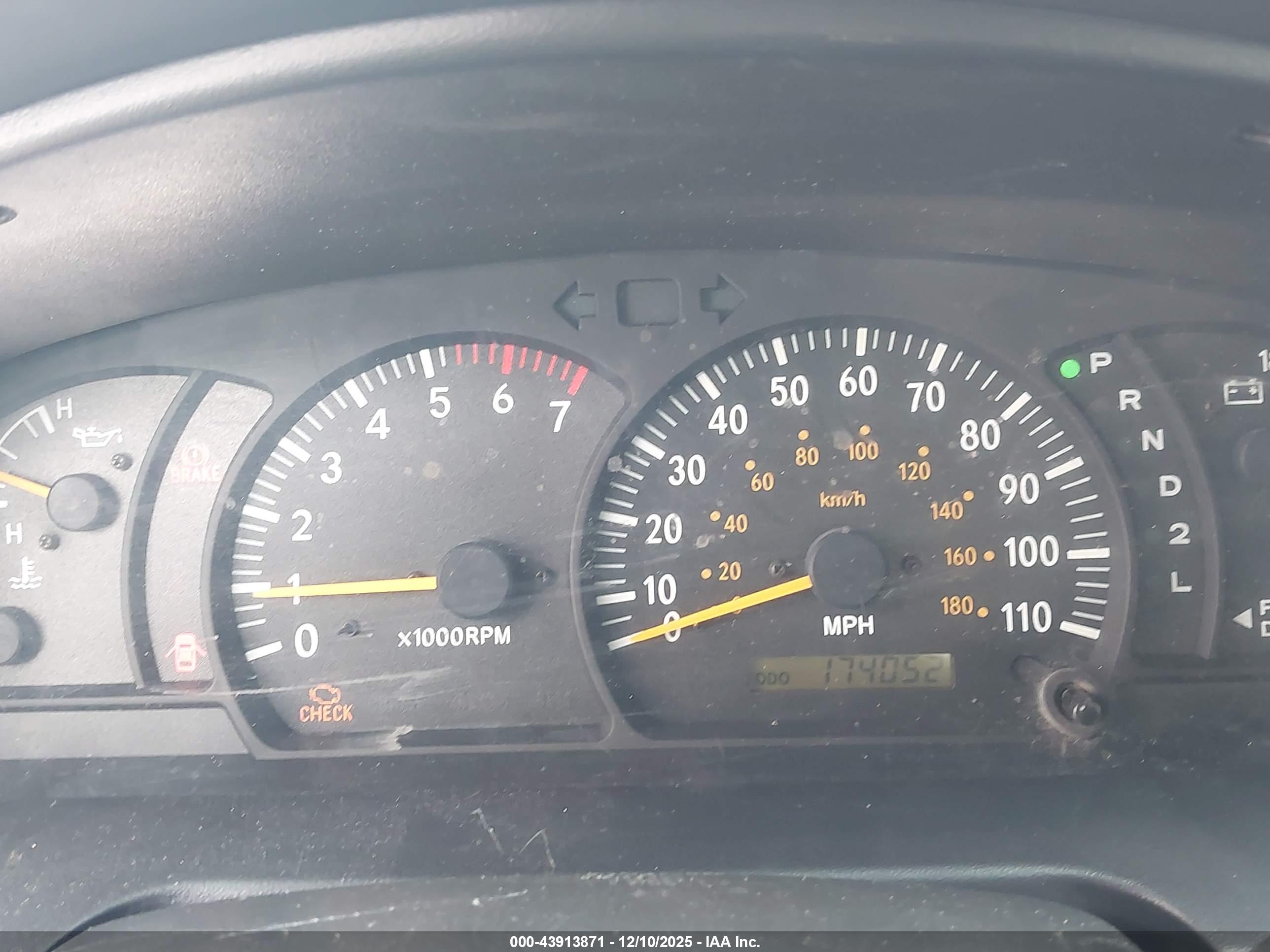 TOYOTA TUNDRA image 7