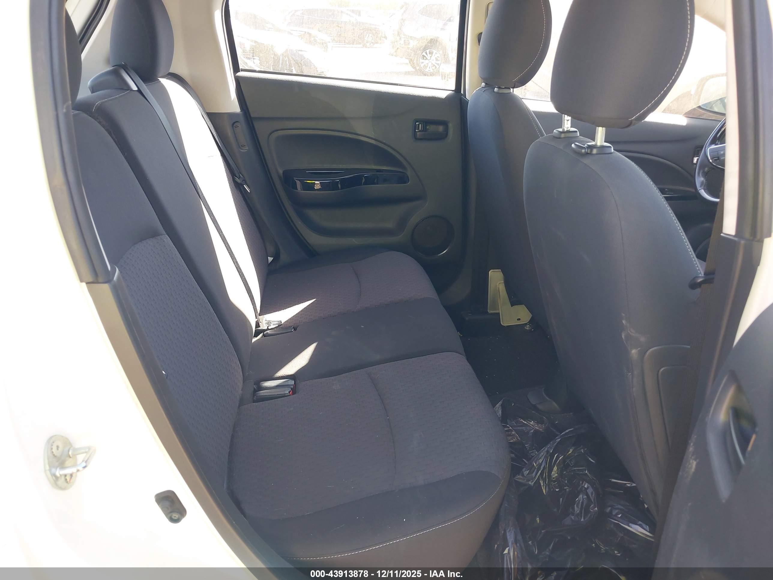 MITSUBISHI MIRAGE image 8
