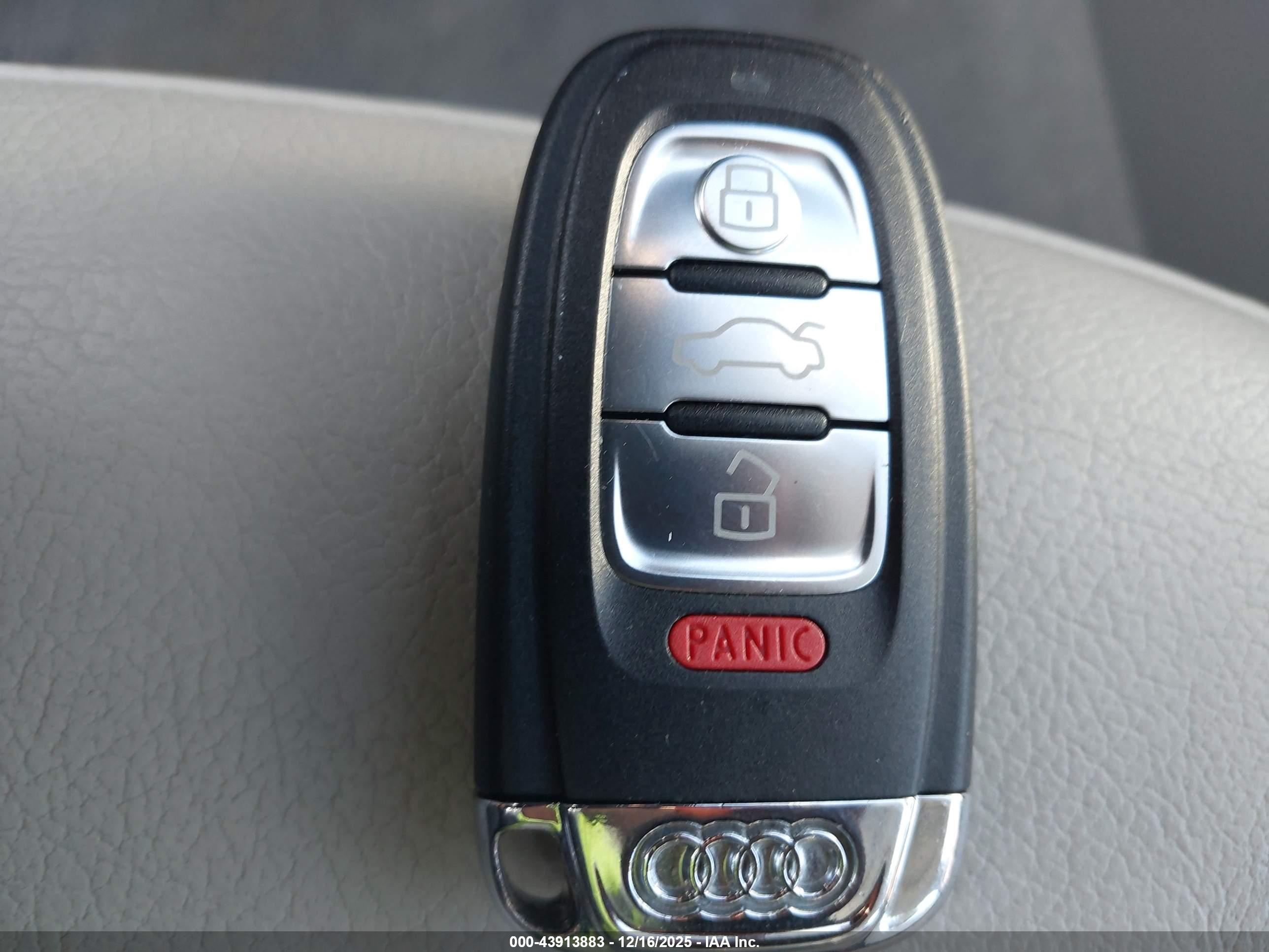 AUDI A4 image 11