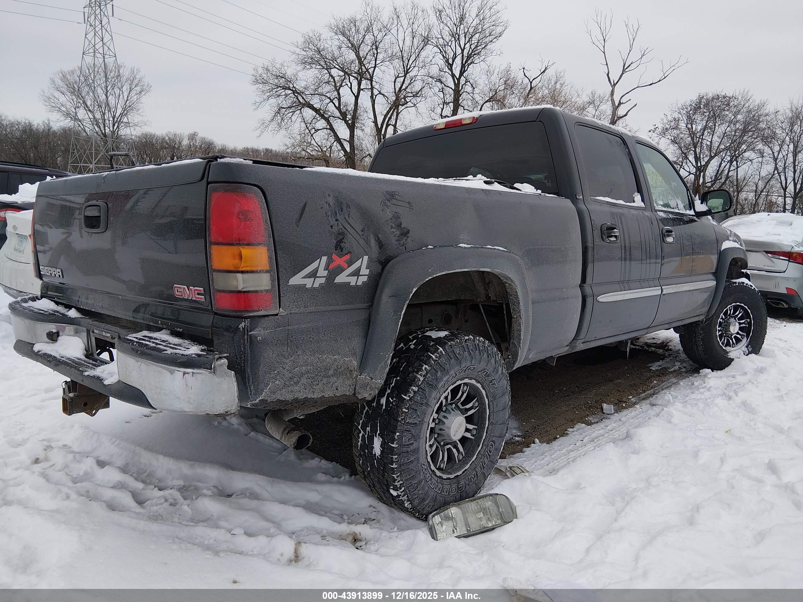 GMC SIERRA image 4