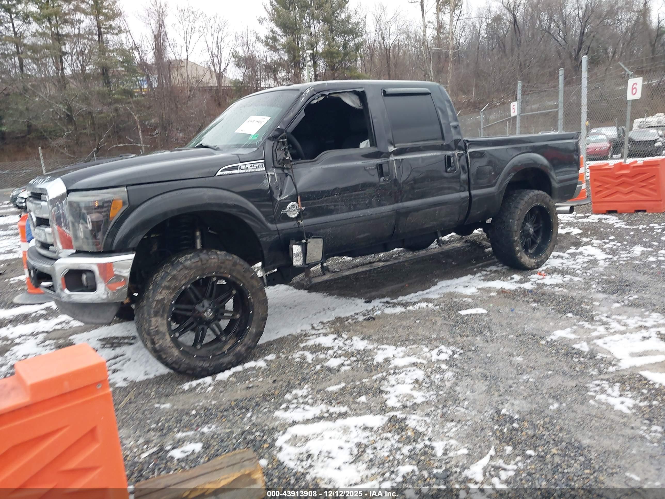 FORD F-250 image 2