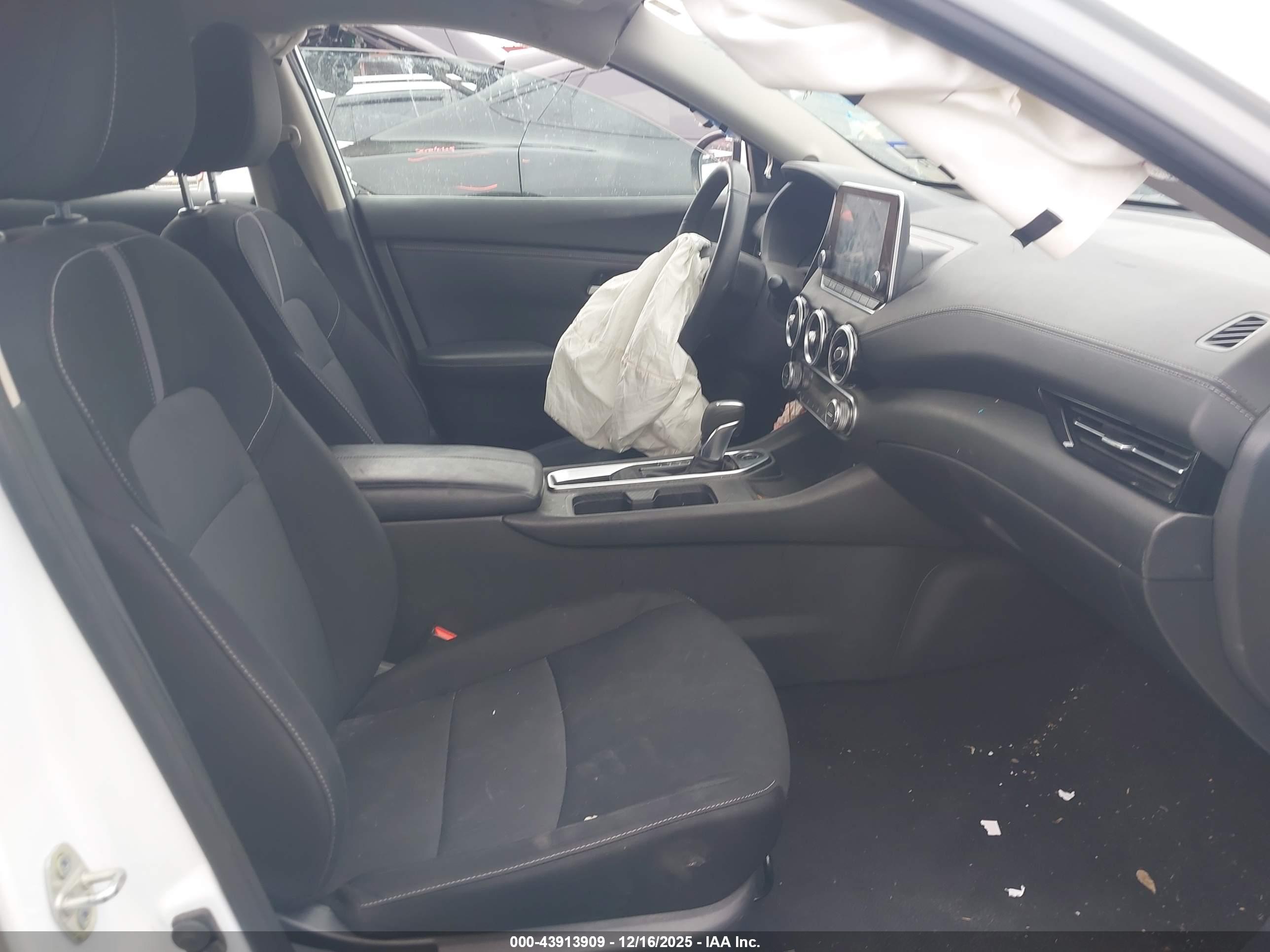 NISSAN SENTRA image 5