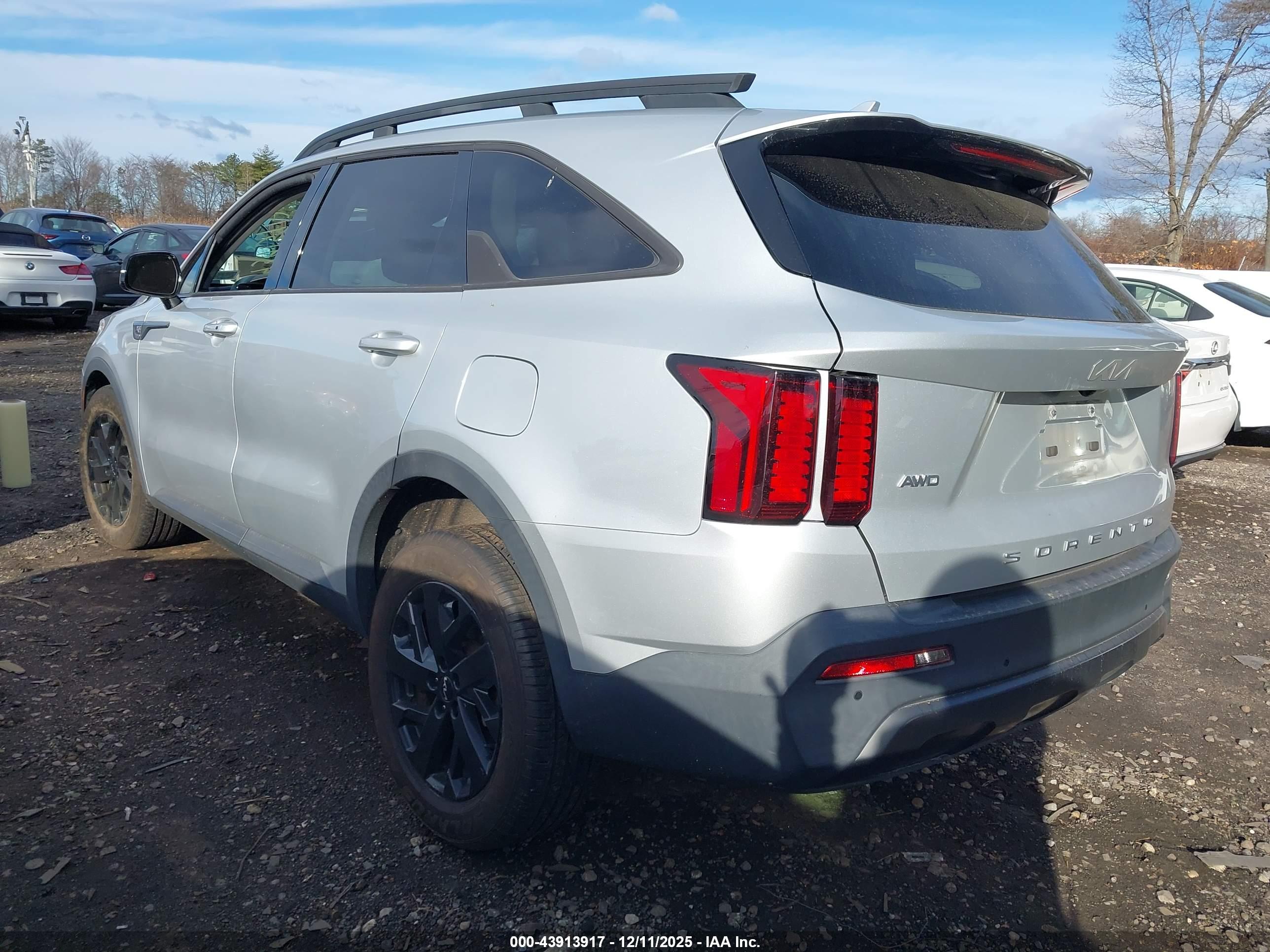 KIA SORENTO image 3
