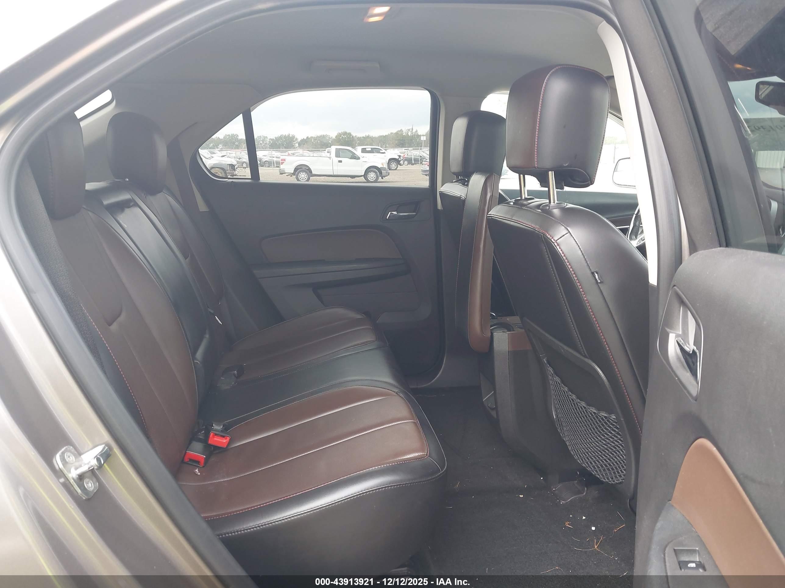 CHEVROLET EQUINOX image 8