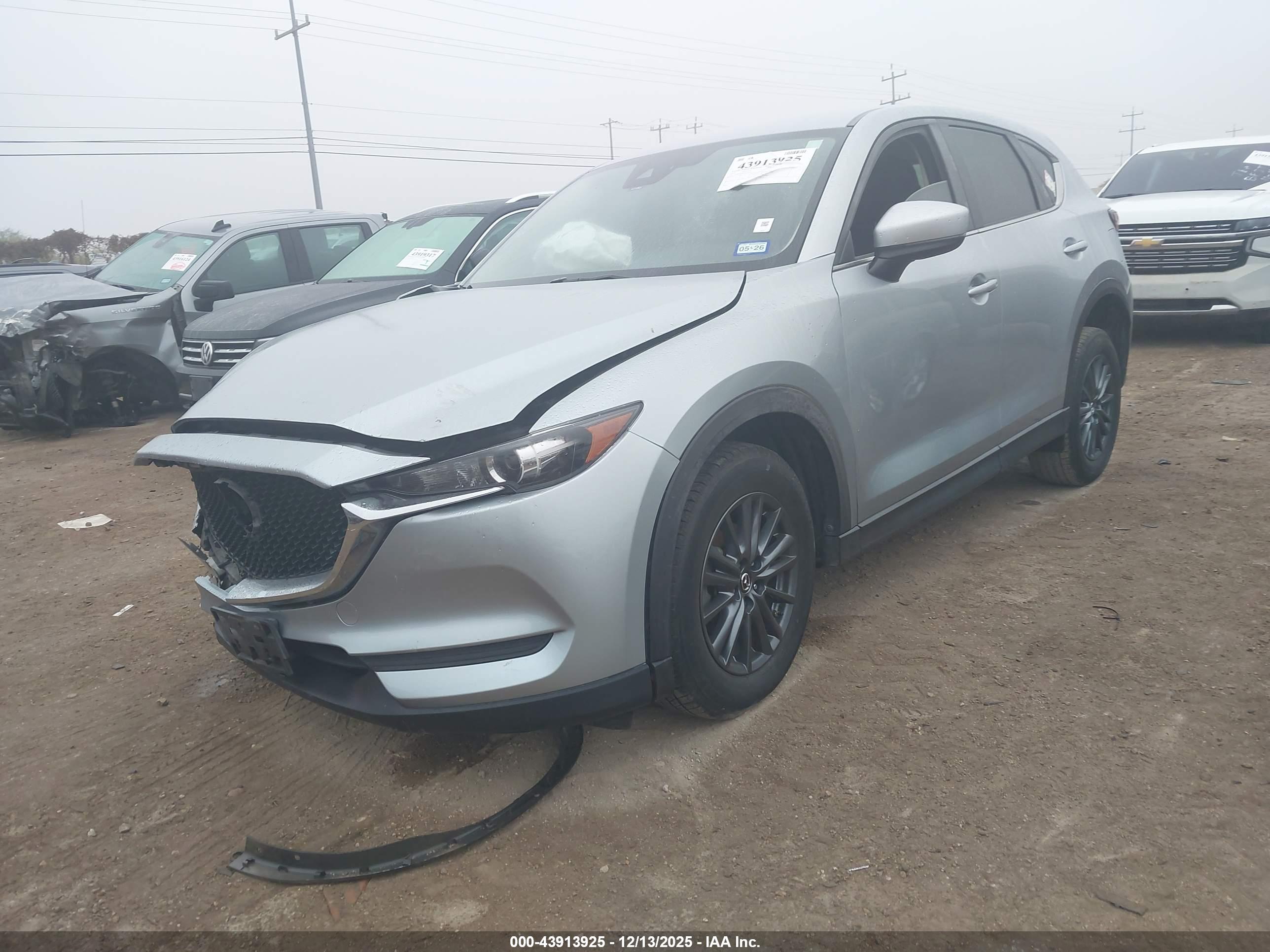MAZDA CX-5 image 2