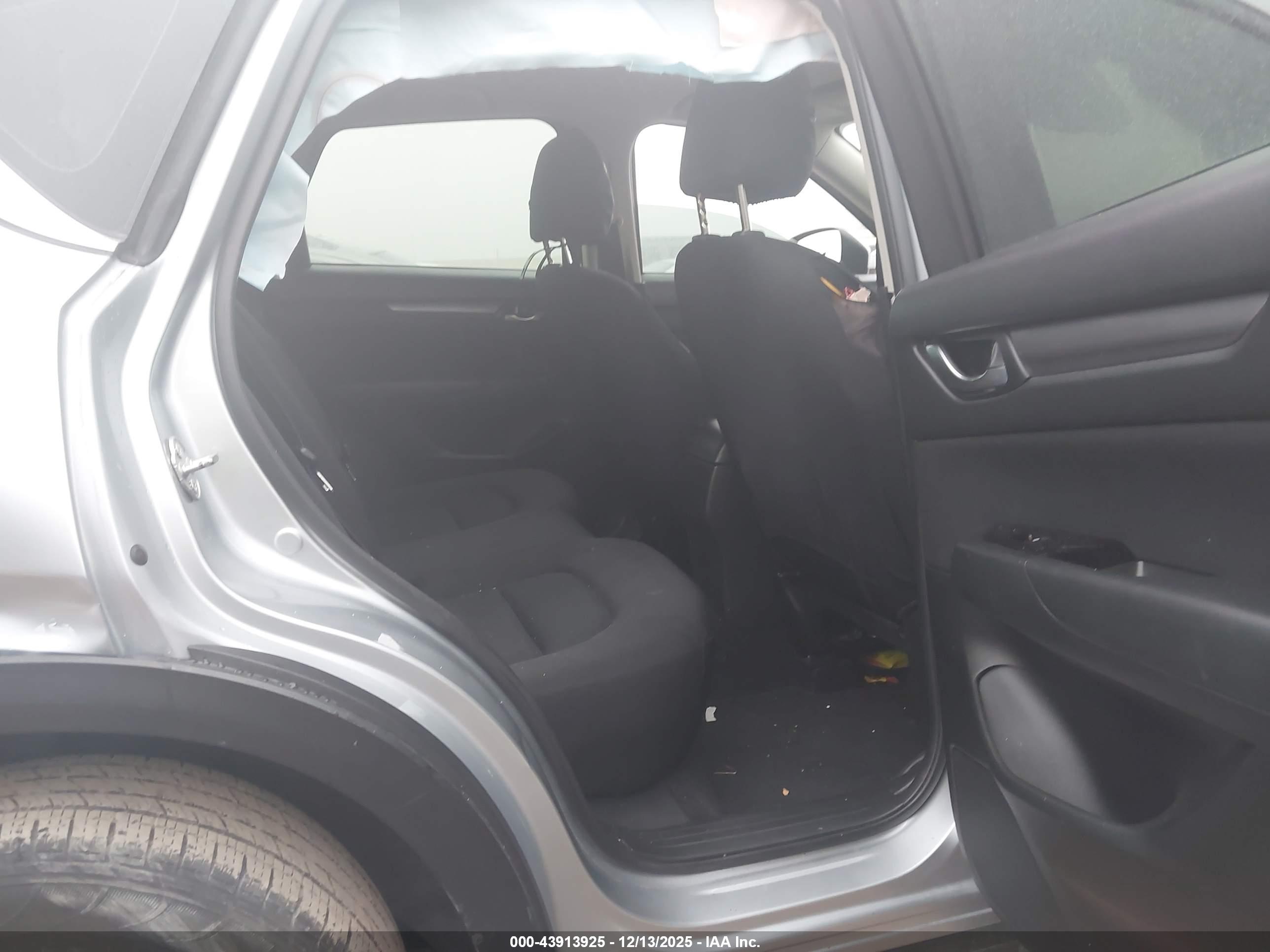 MAZDA CX-5 image 8
