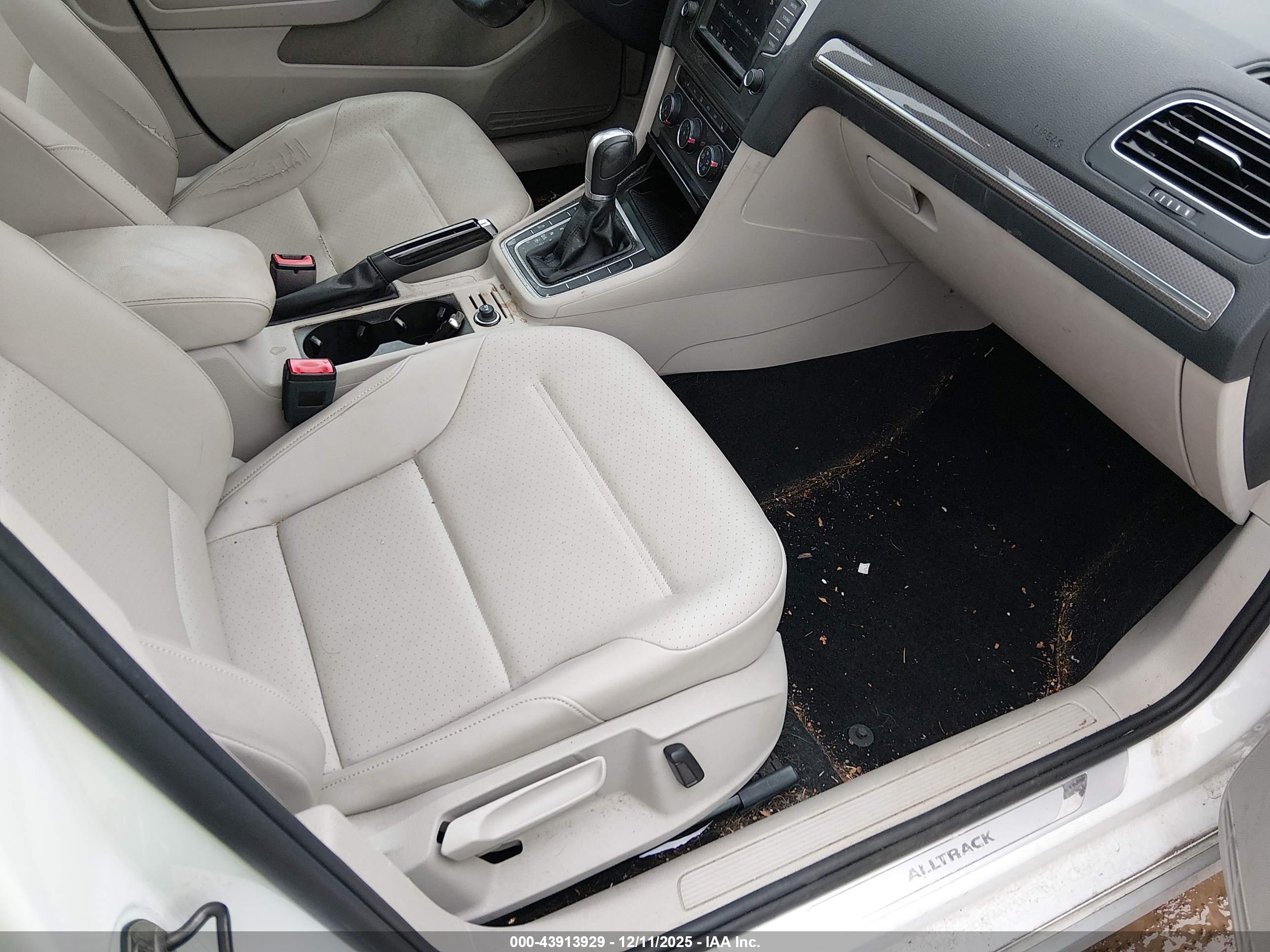 VOLKSWAGEN GOLF image 5