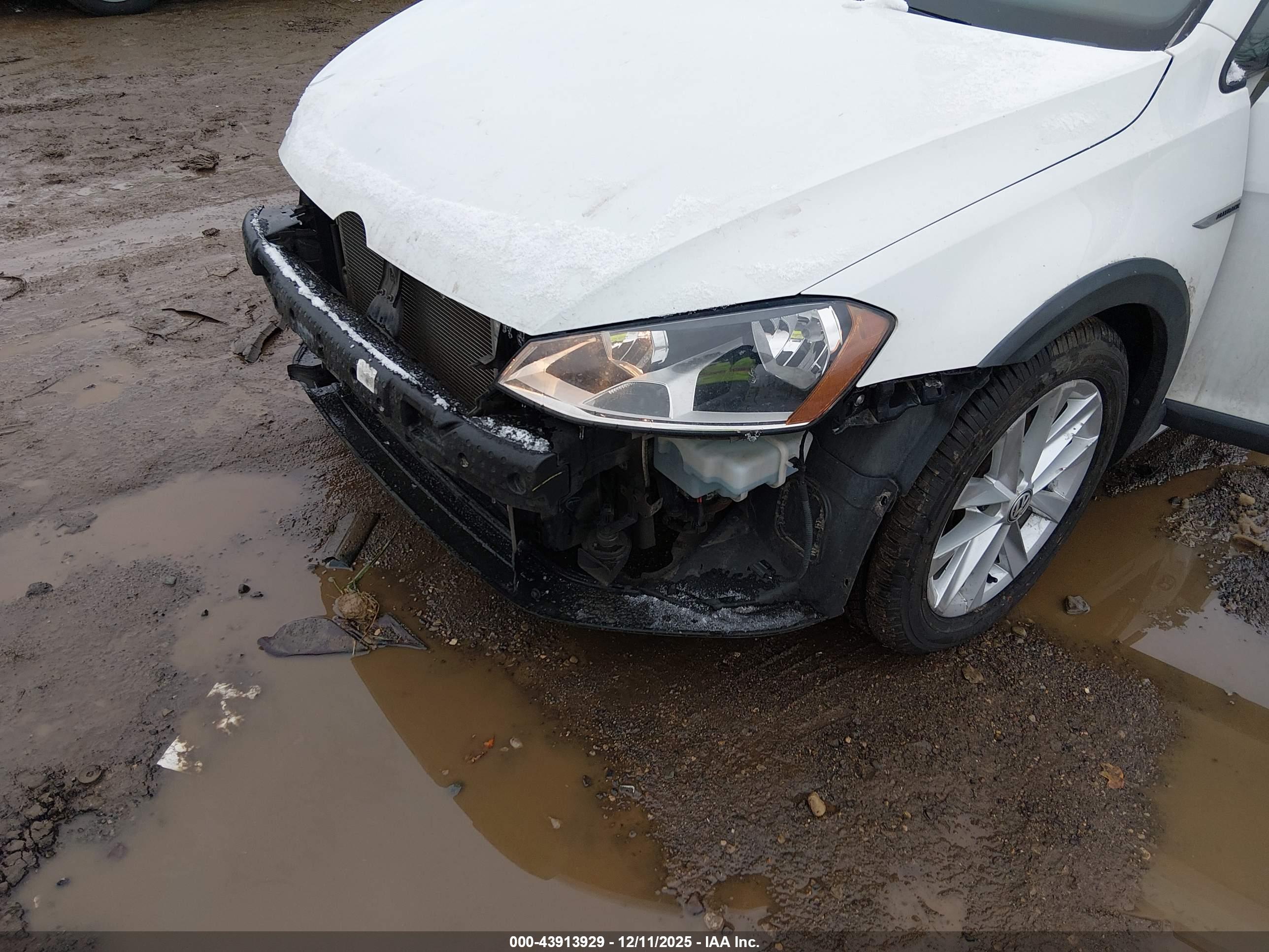 VOLKSWAGEN GOLF image 6
