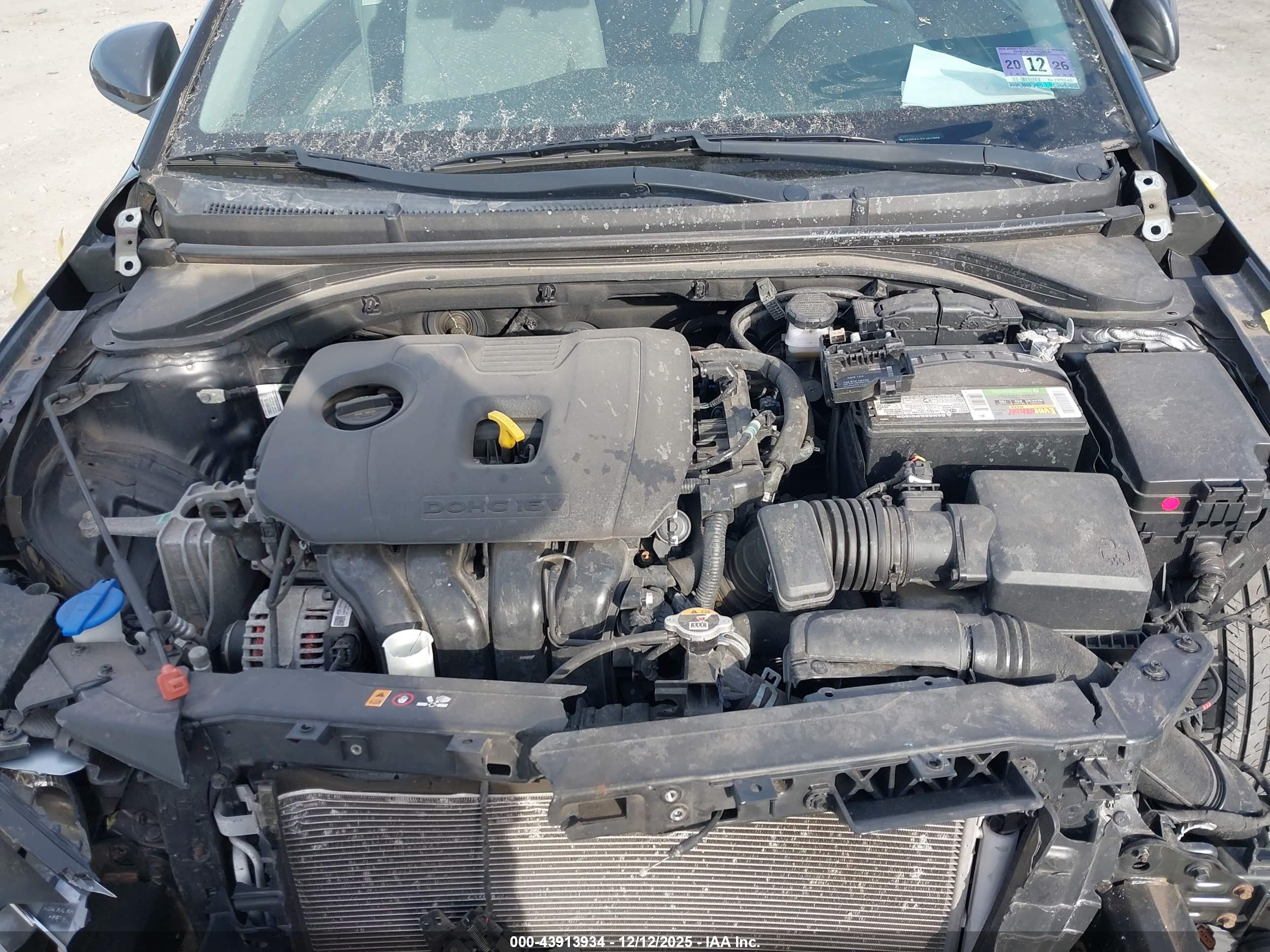 HYUNDAI ELANTRA image 10