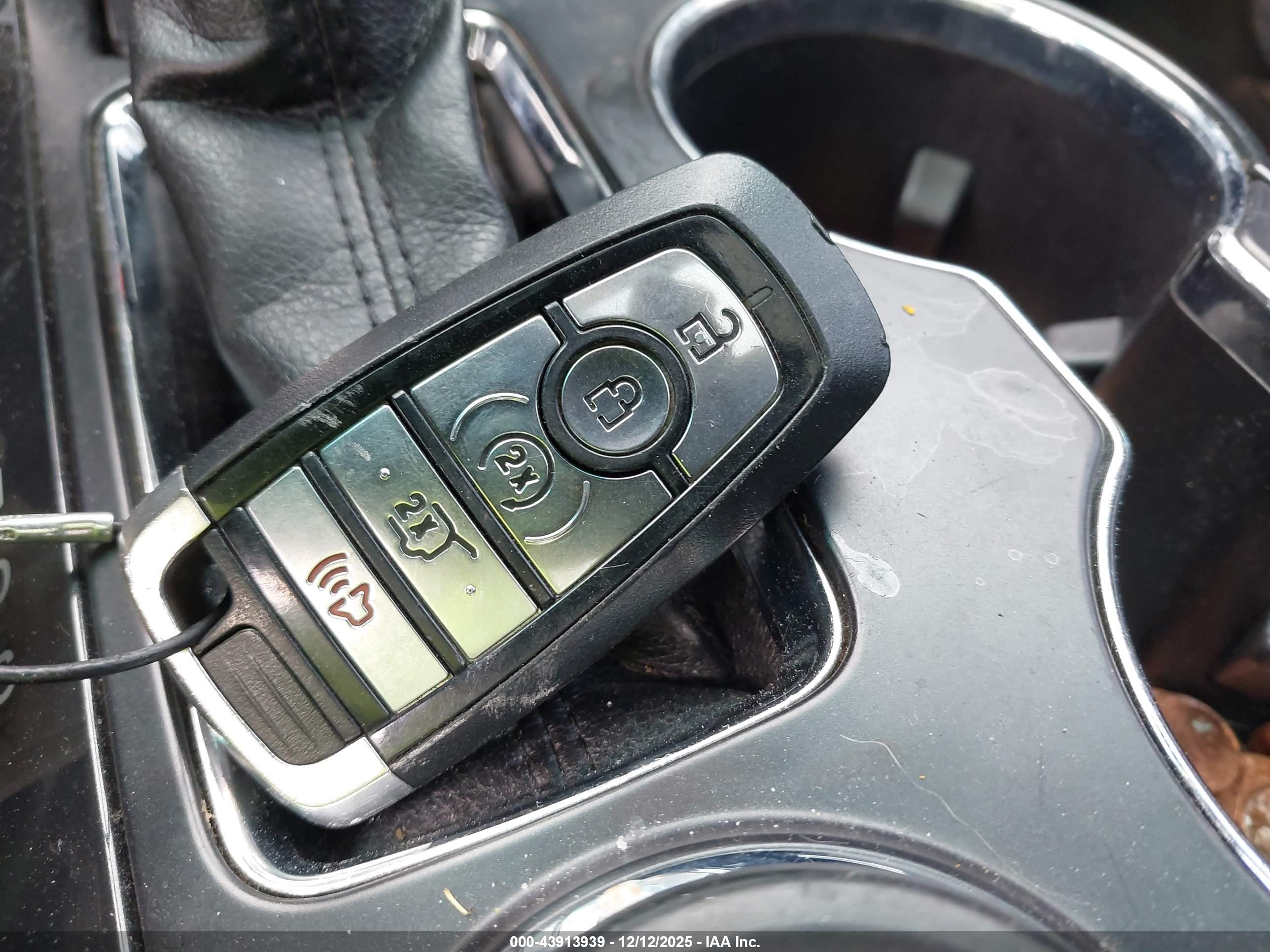 FORD EXPLORER image 11