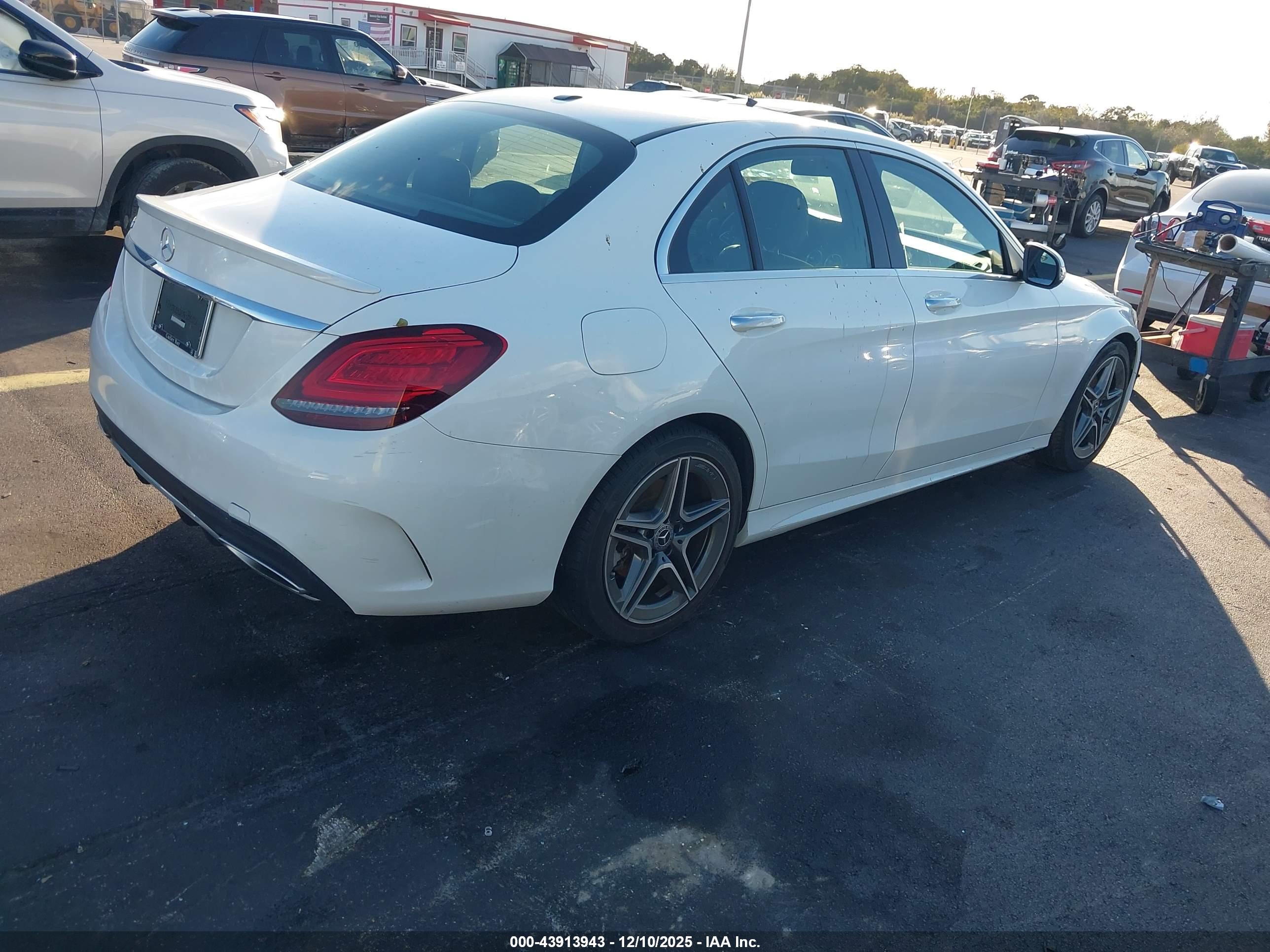 MERCEDES-BENZ C image 4