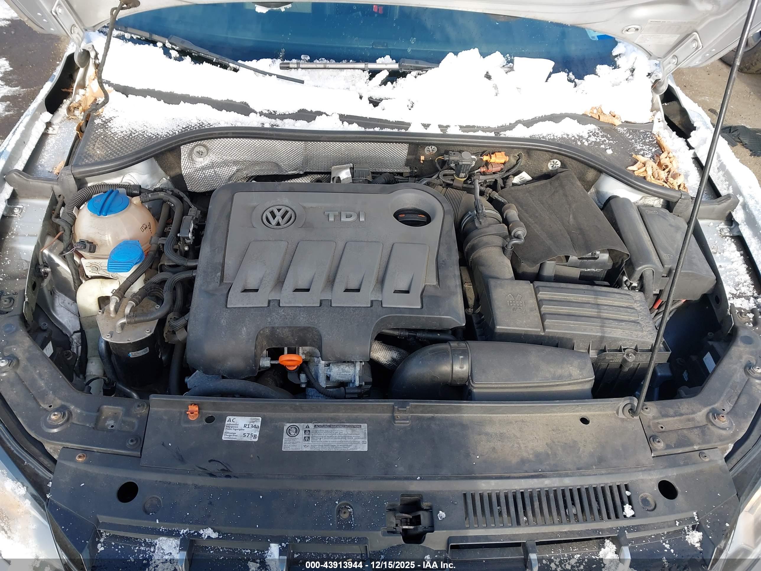 VOLKSWAGEN PASSAT image 10