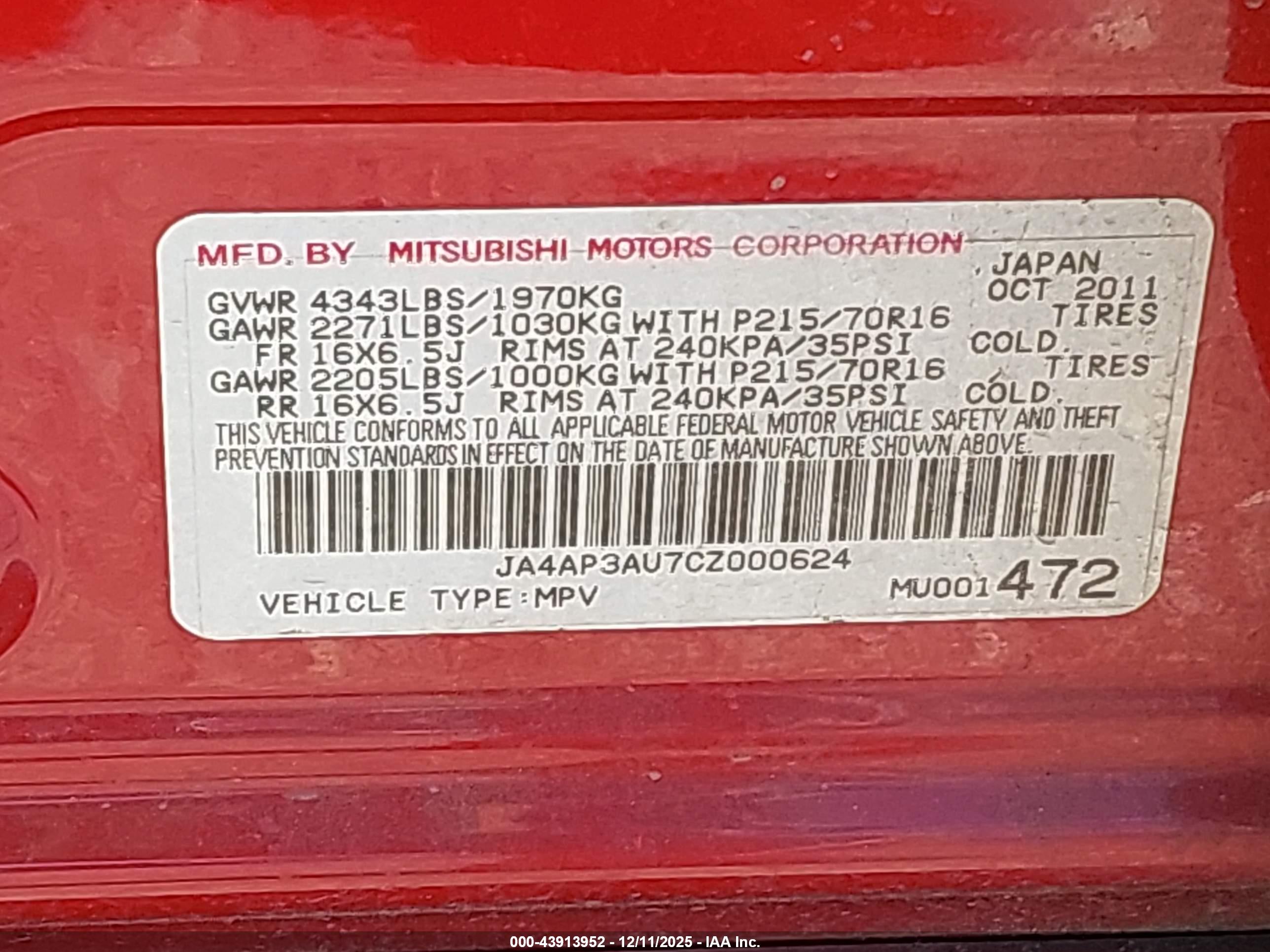 MITSUBISHI OUTLANDER image 11