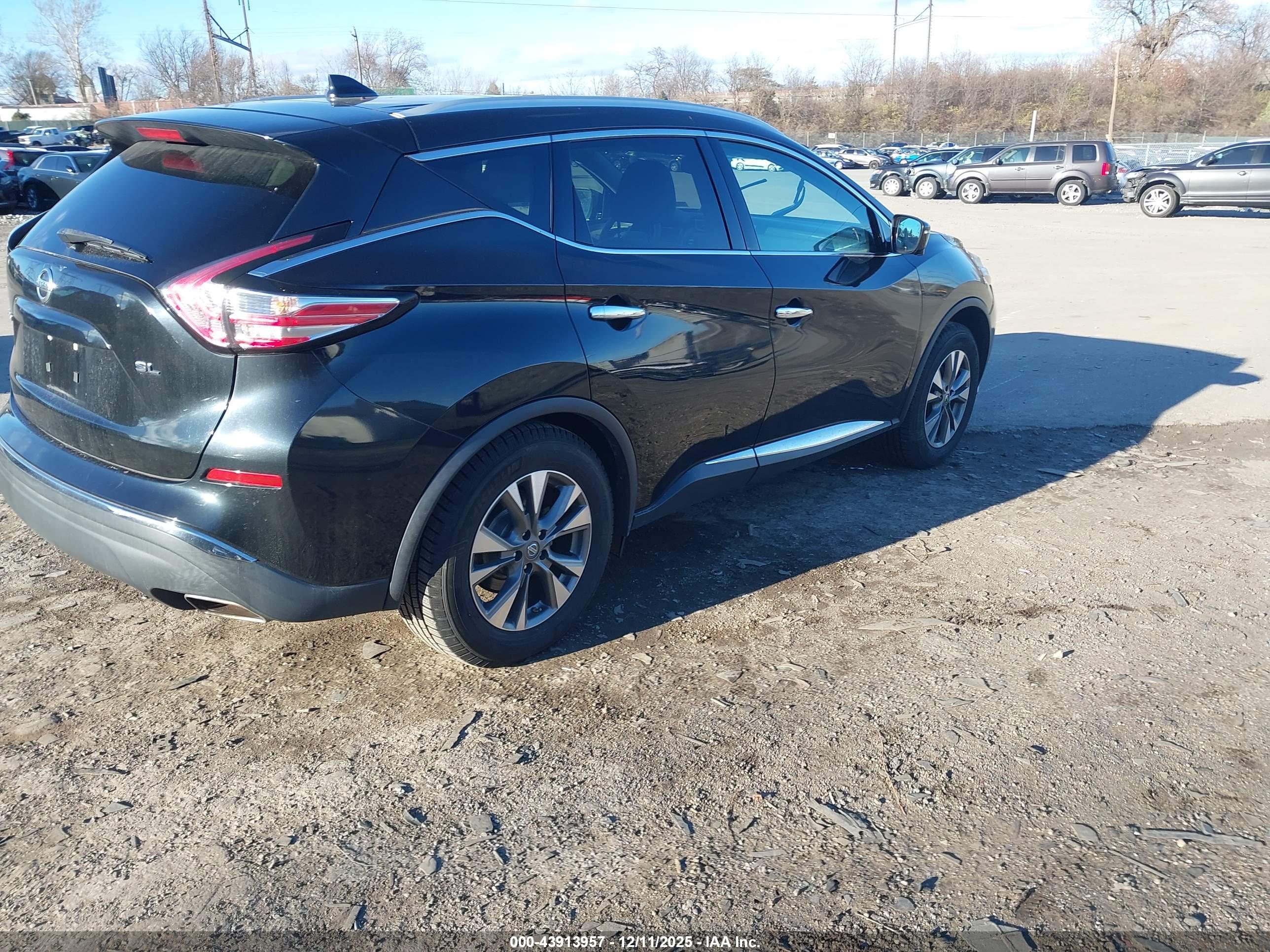 NISSAN MURANO image 4